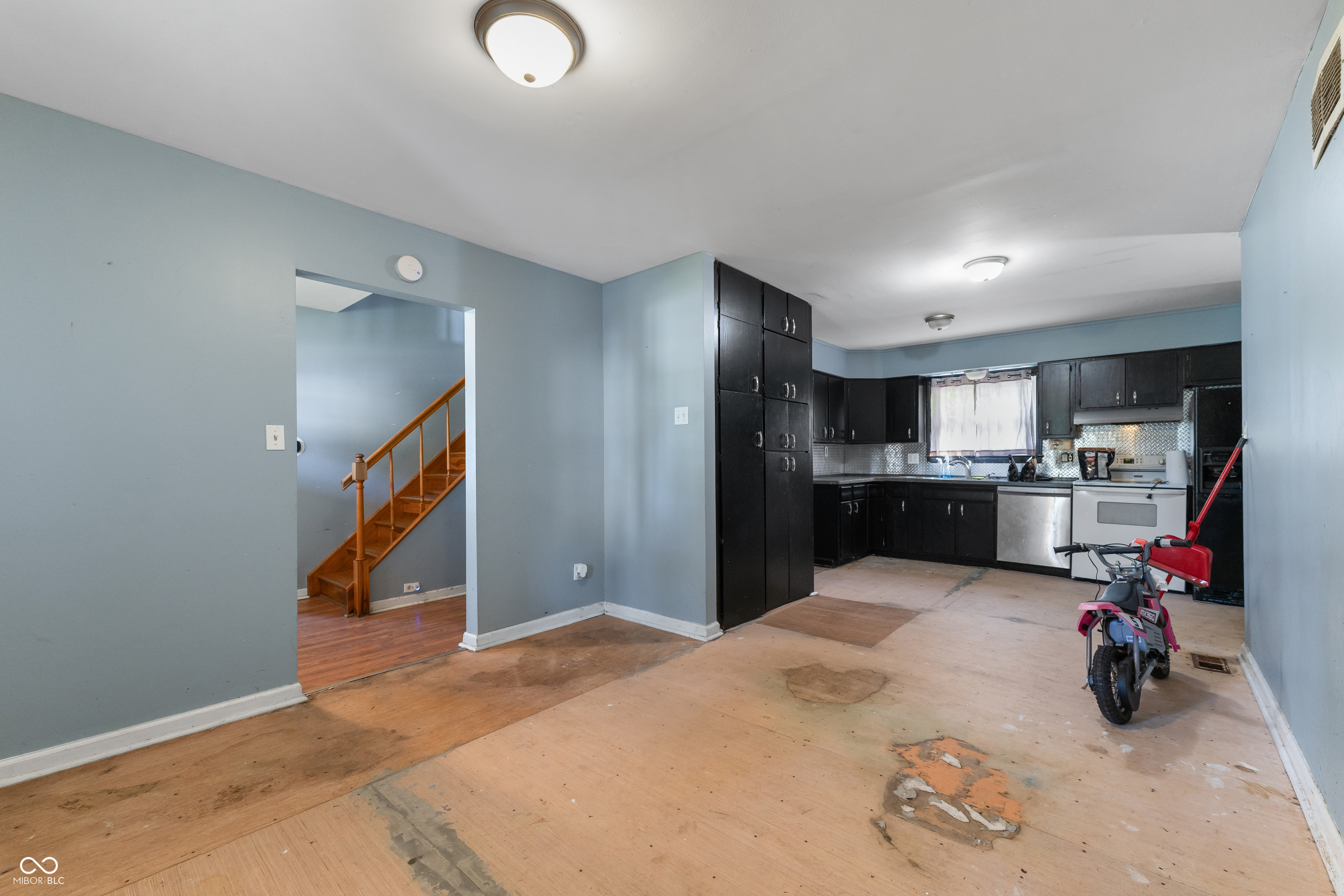 2180 Cleveland Street