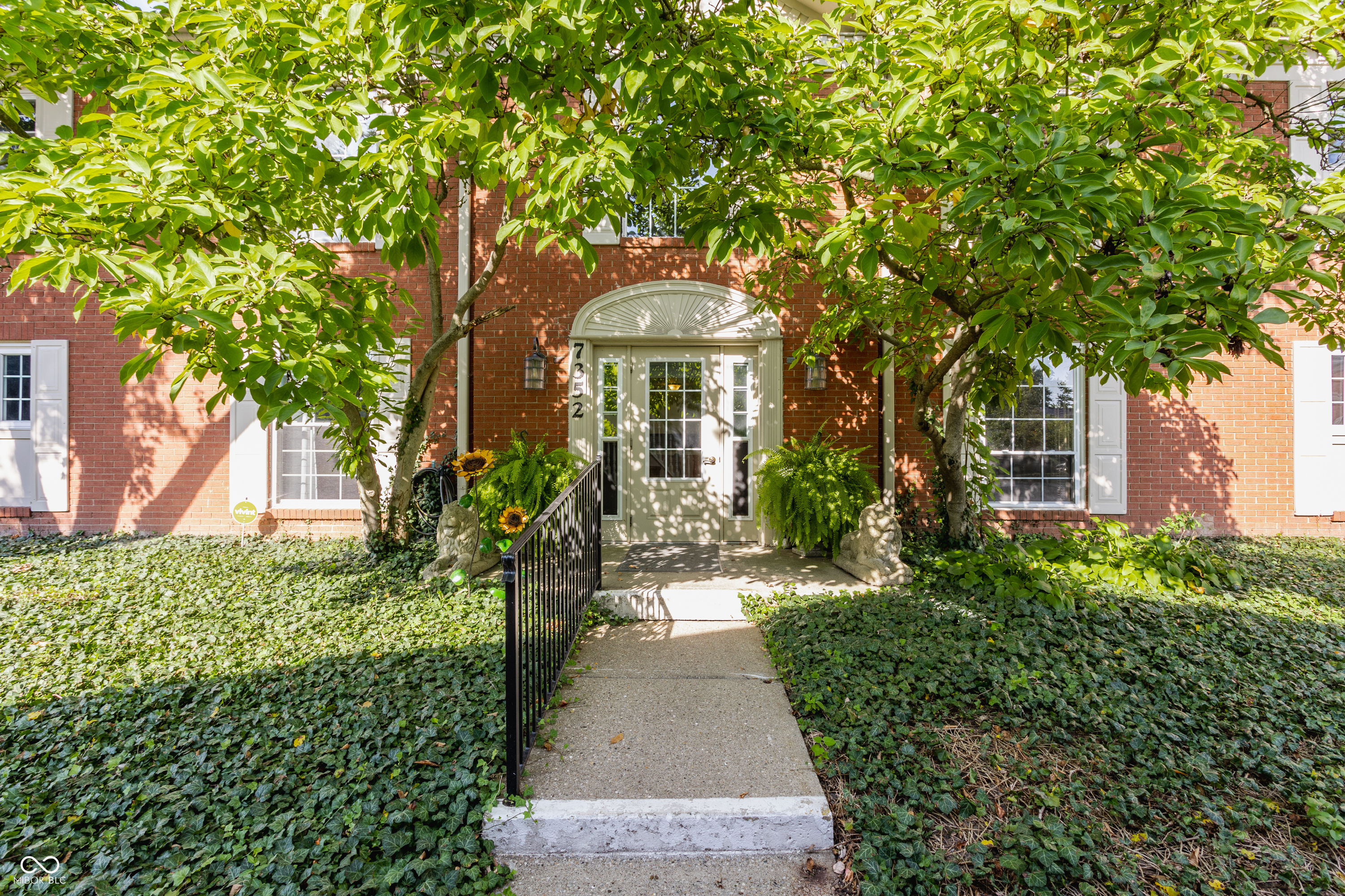 7352 Lions Head Drive Unit: 3B