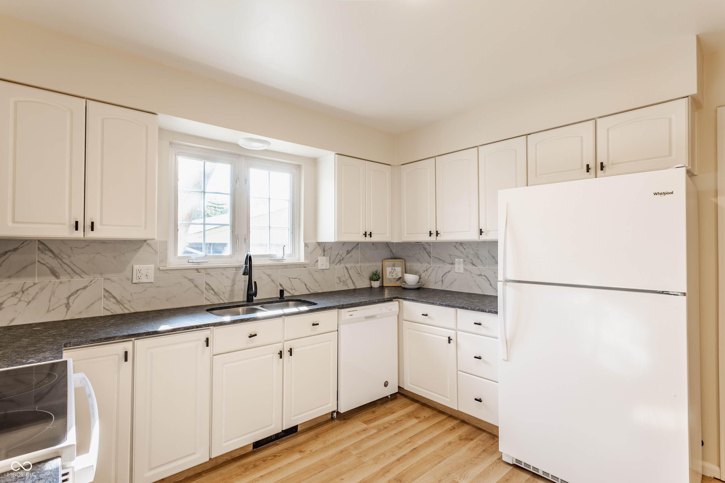 7352 Lions Head Drive Unit: 3B