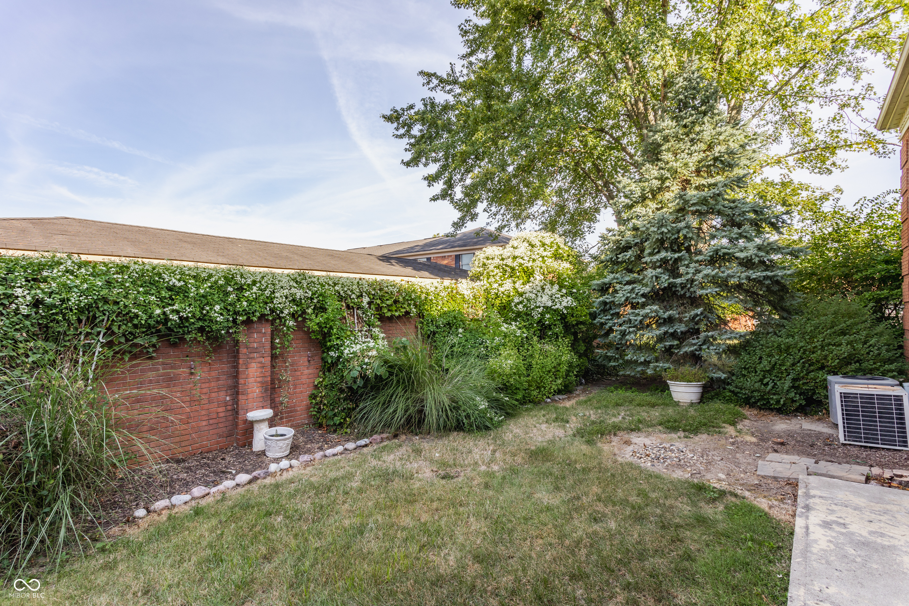 7352 Lions Head Drive Unit: 3B