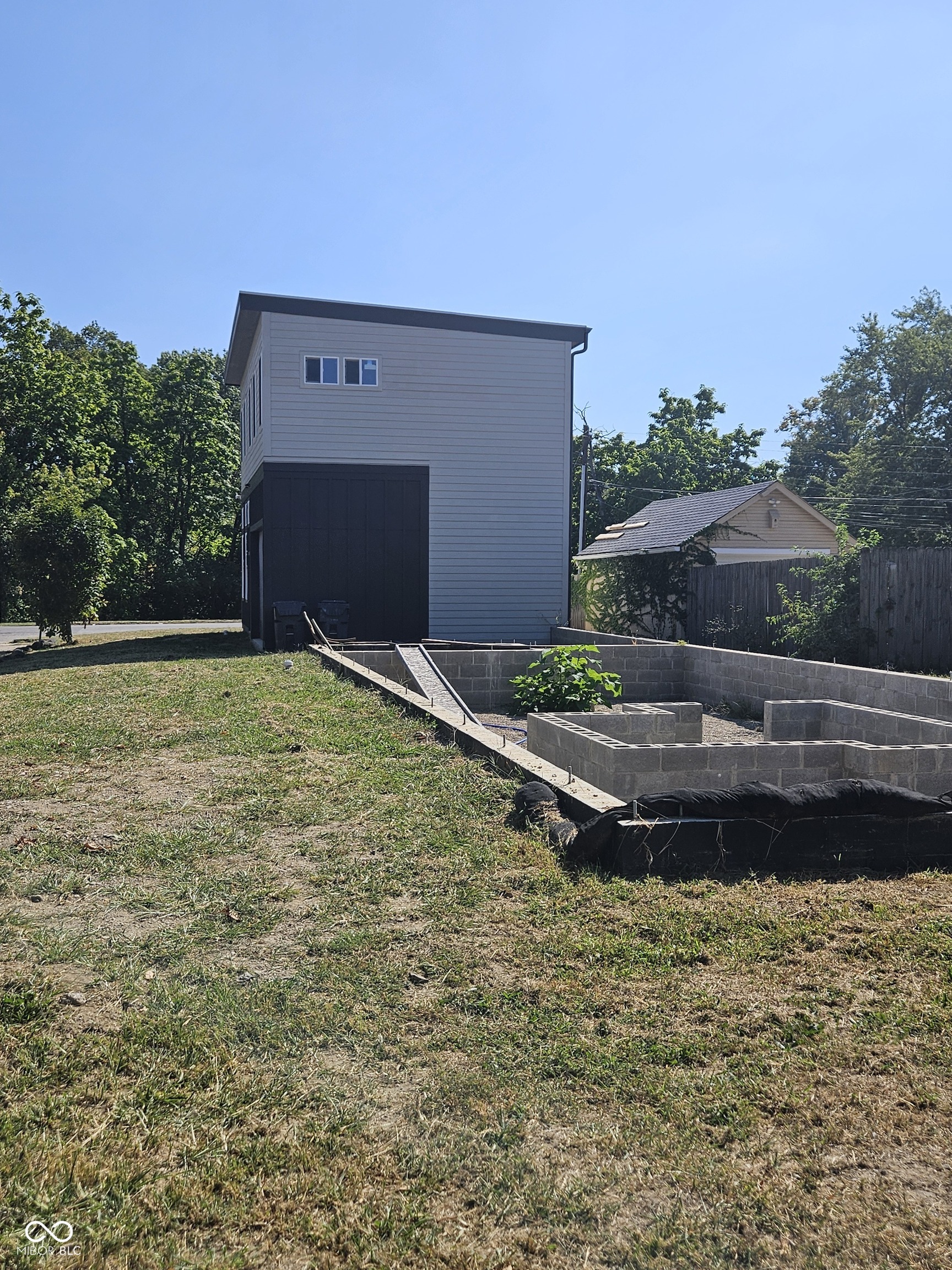 965 E Minnesota Street