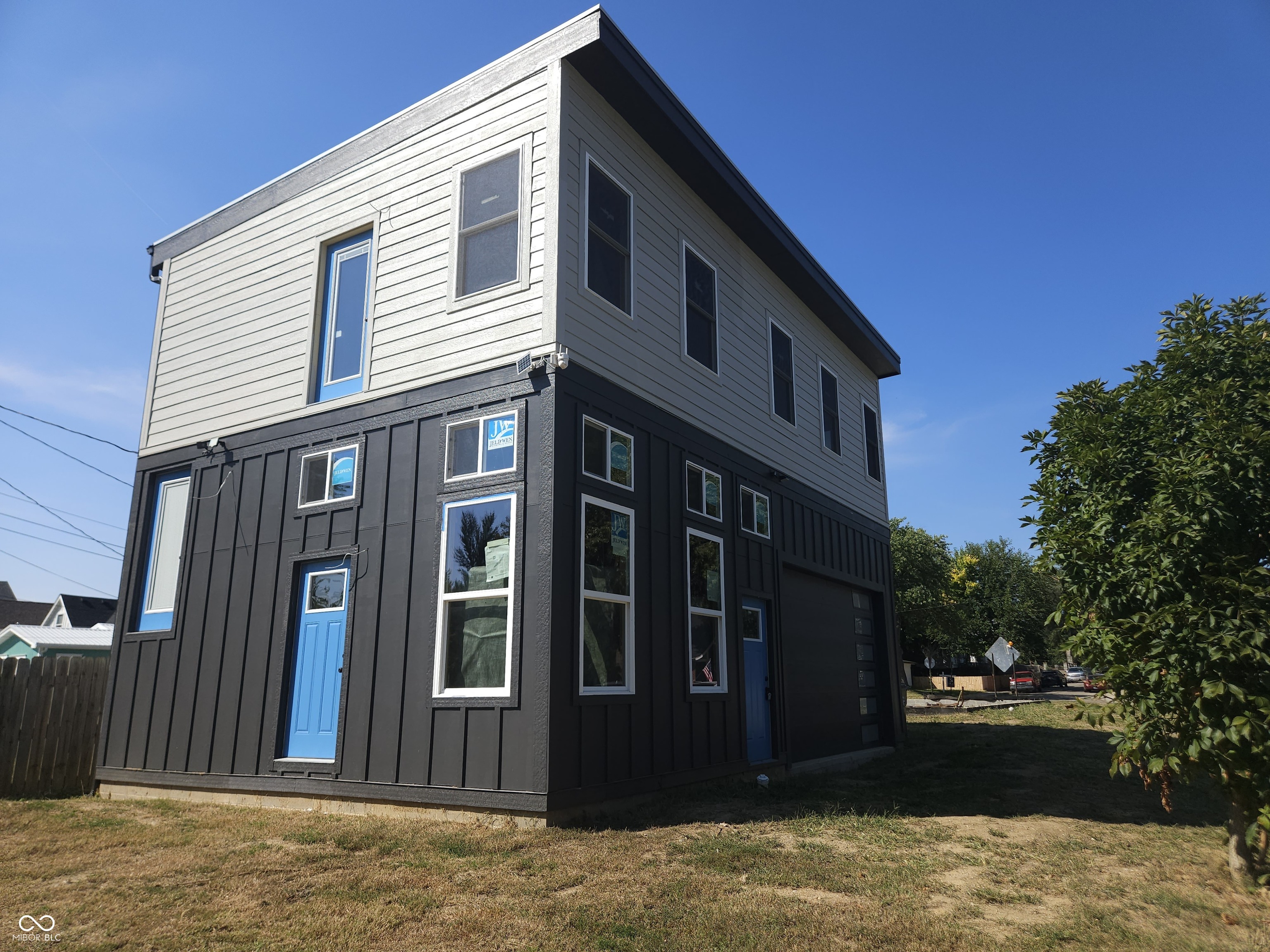 965 E Minnesota Street