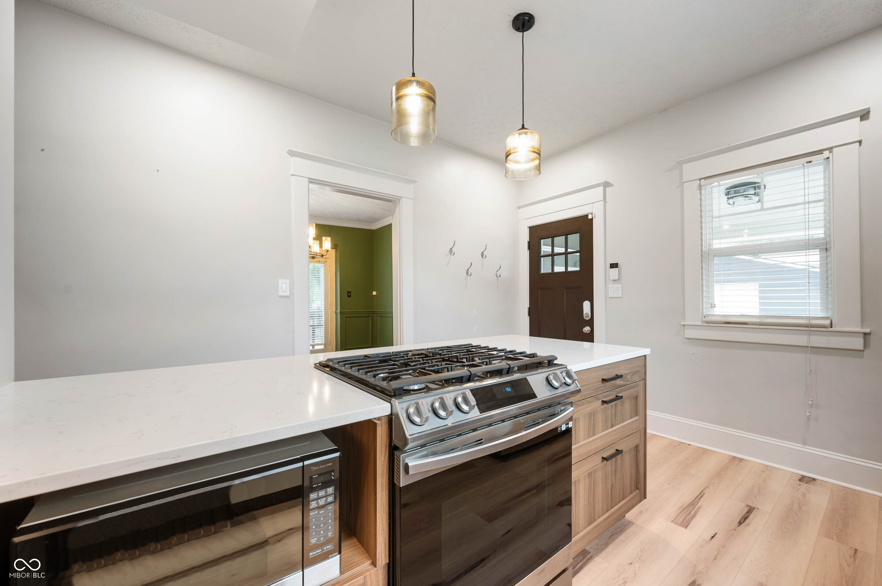 976 E Pleasant Run Parkway North Drive