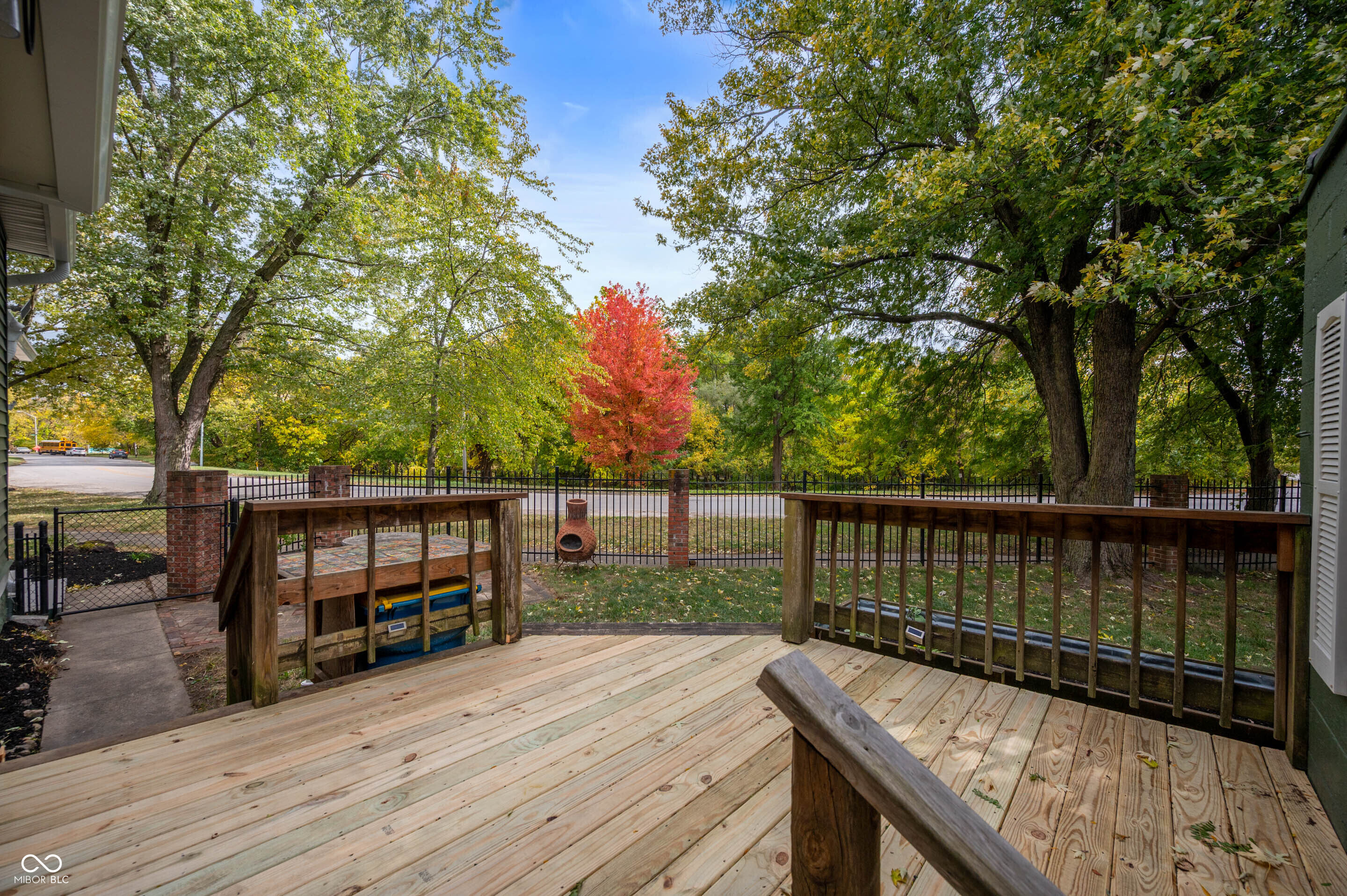 976 E Pleasant Run Parkway North Drive