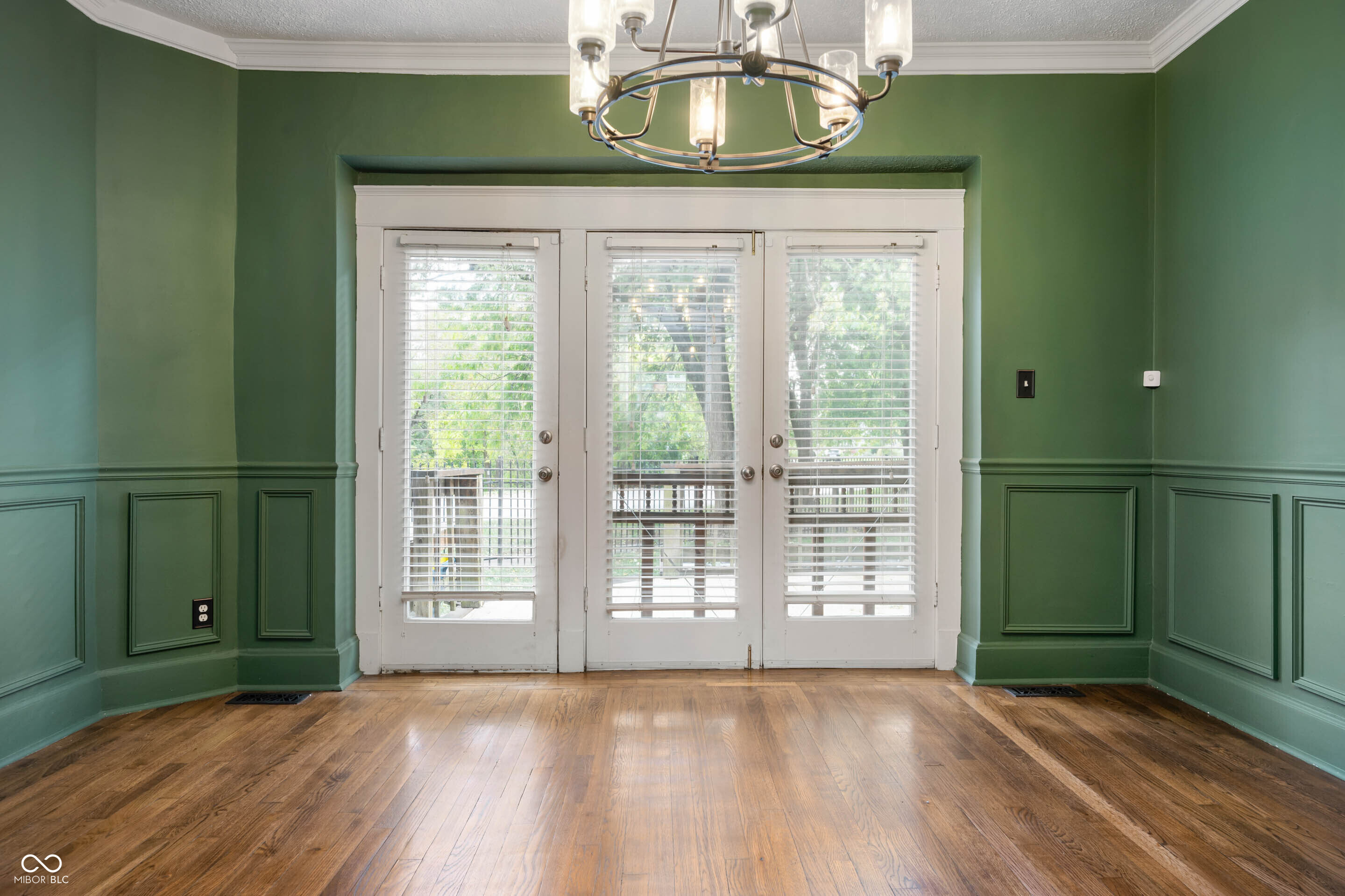 976 E Pleasant Run Parkway North Drive