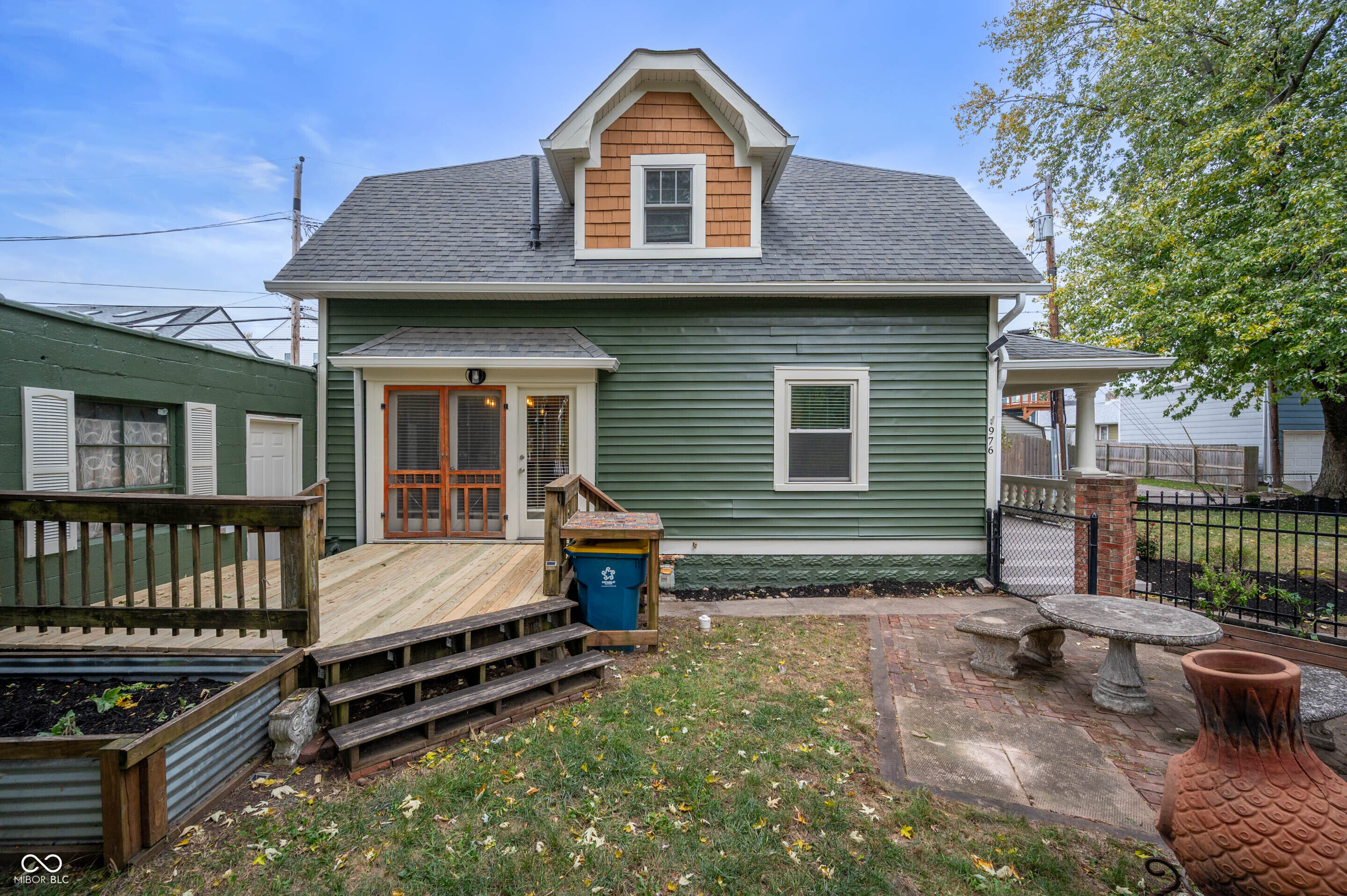 976 E Pleasant Run Parkway North Drive