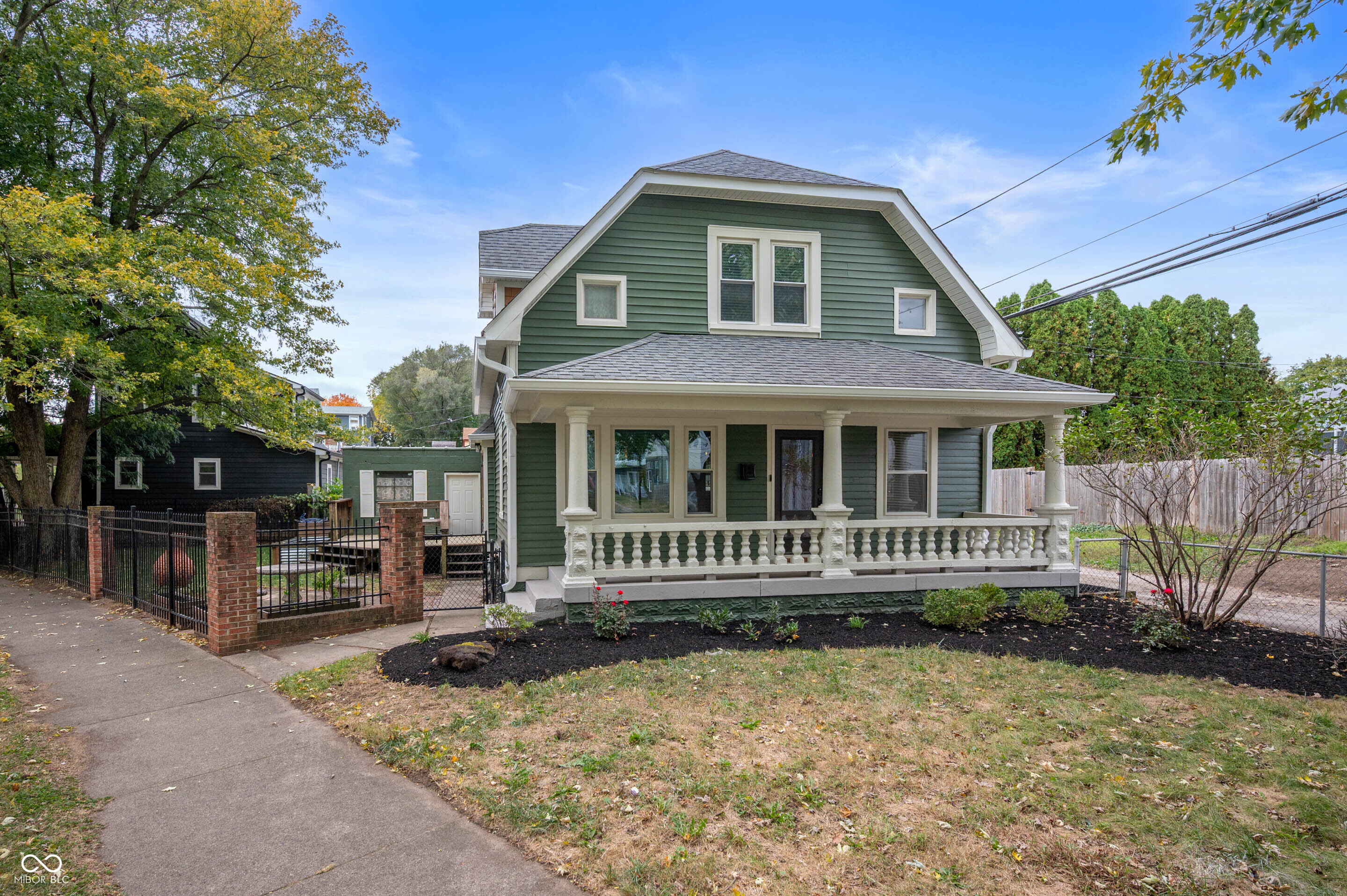 976 E Pleasant Run Parkway North Drive