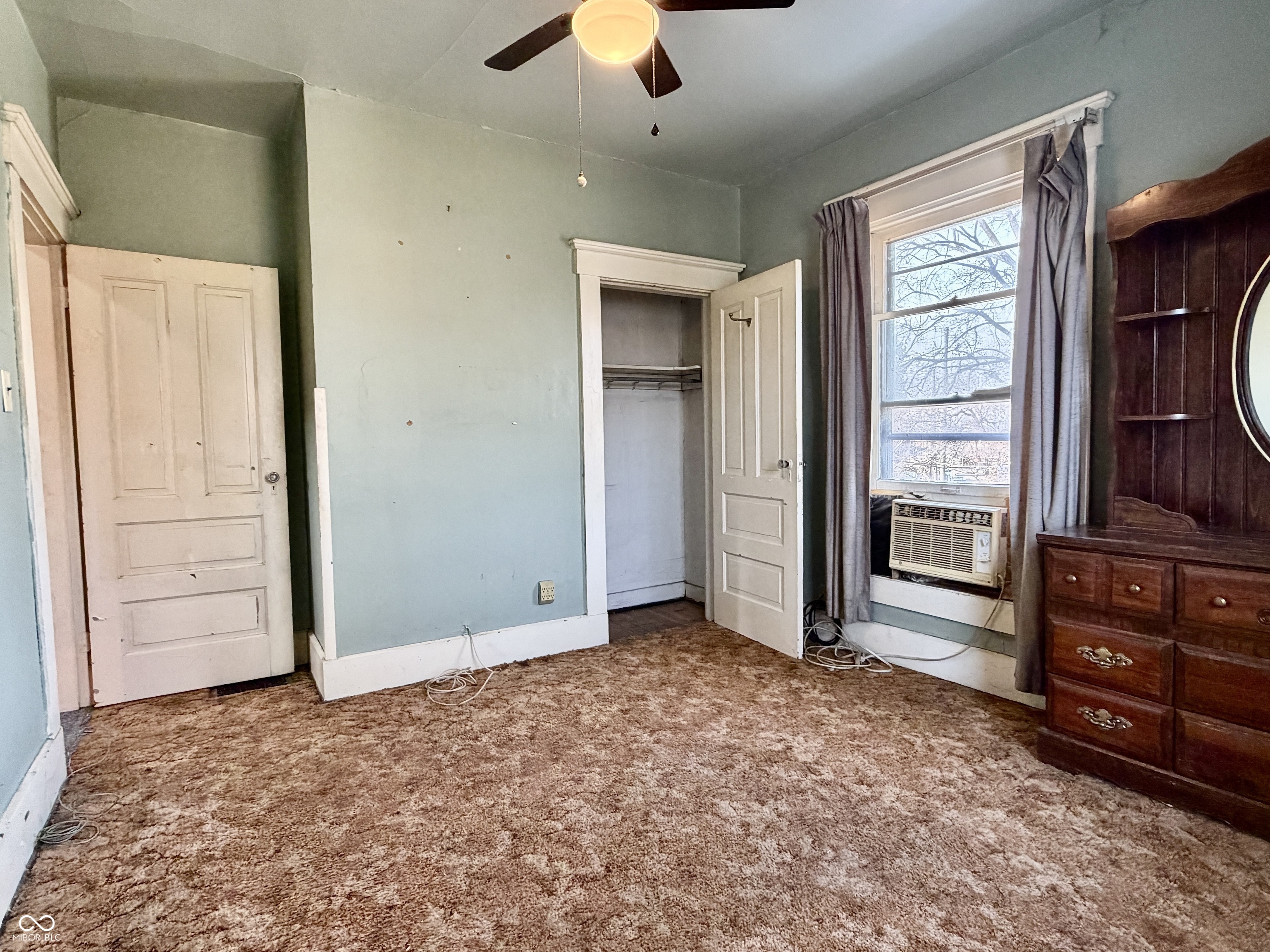 1121 N Newman Street