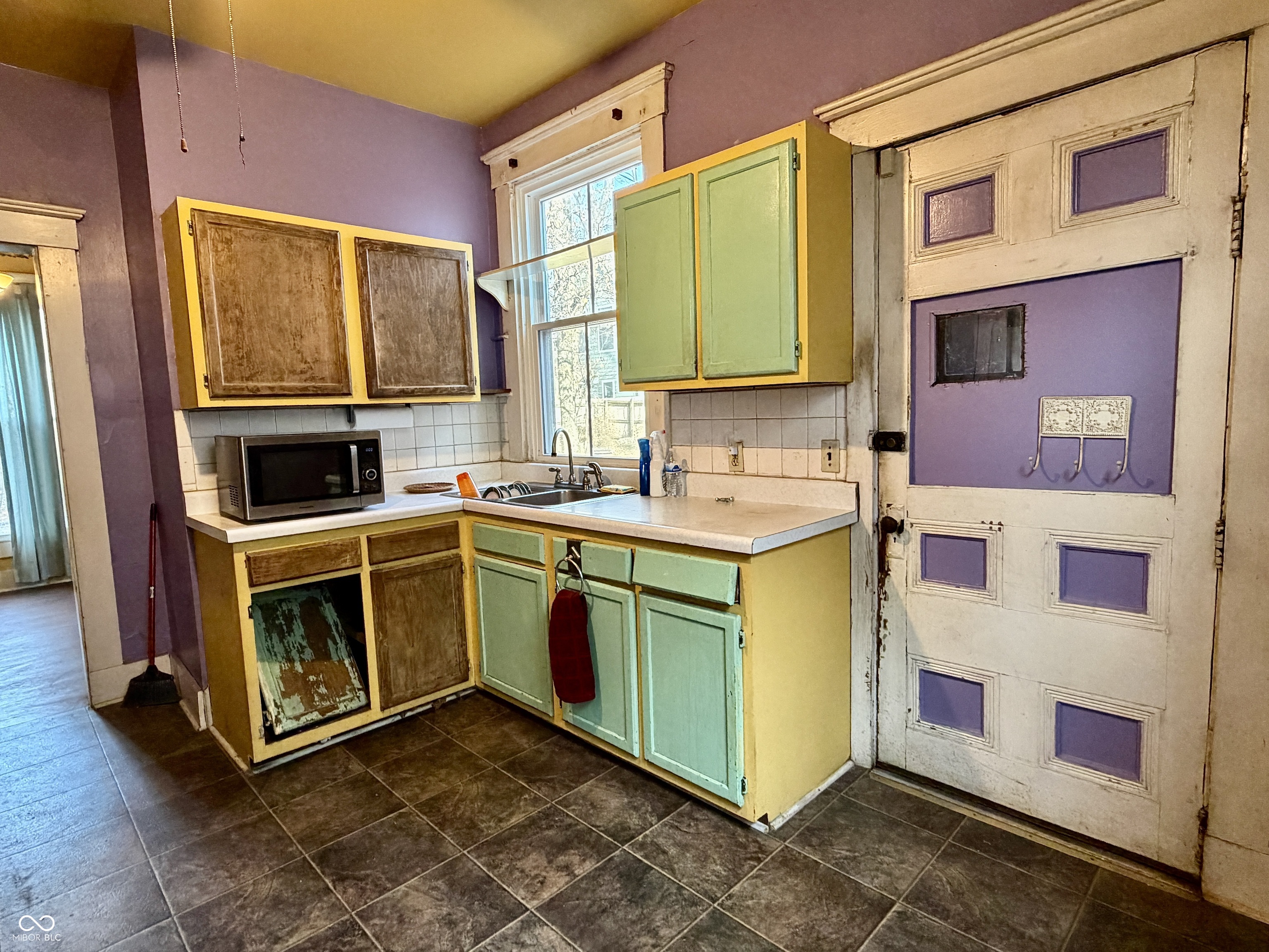 1121 N Newman Street