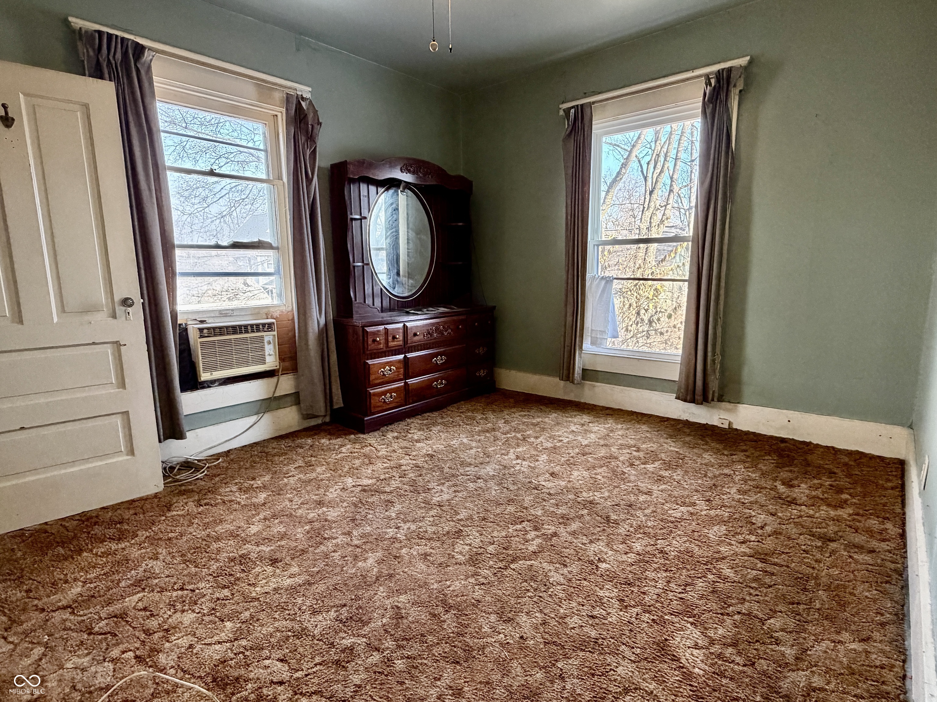 1121 N Newman Street