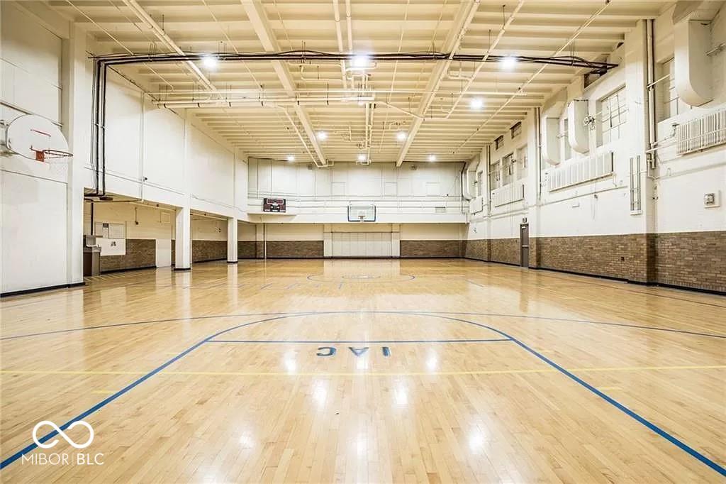 350 N Meridian Street Unit: 603