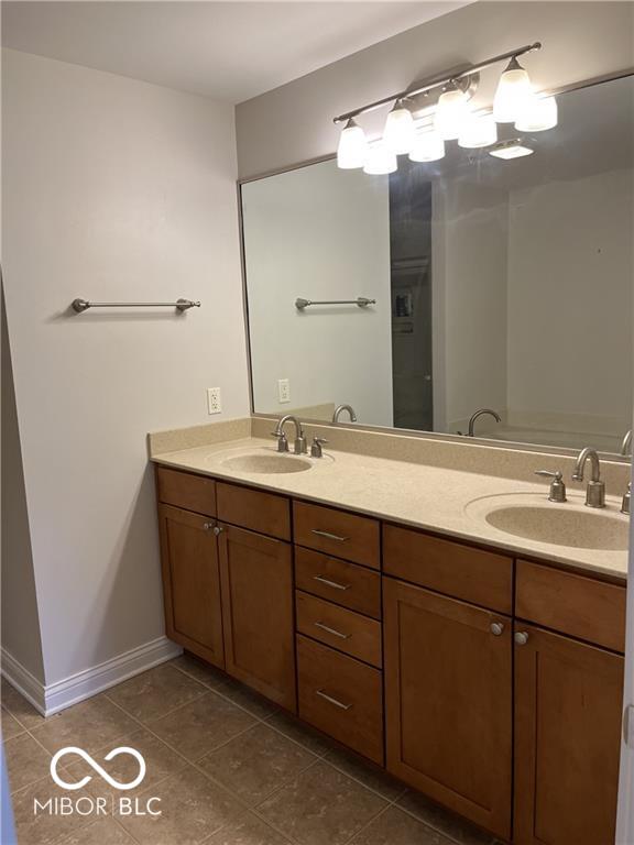 350 N Meridian Street Unit: 603