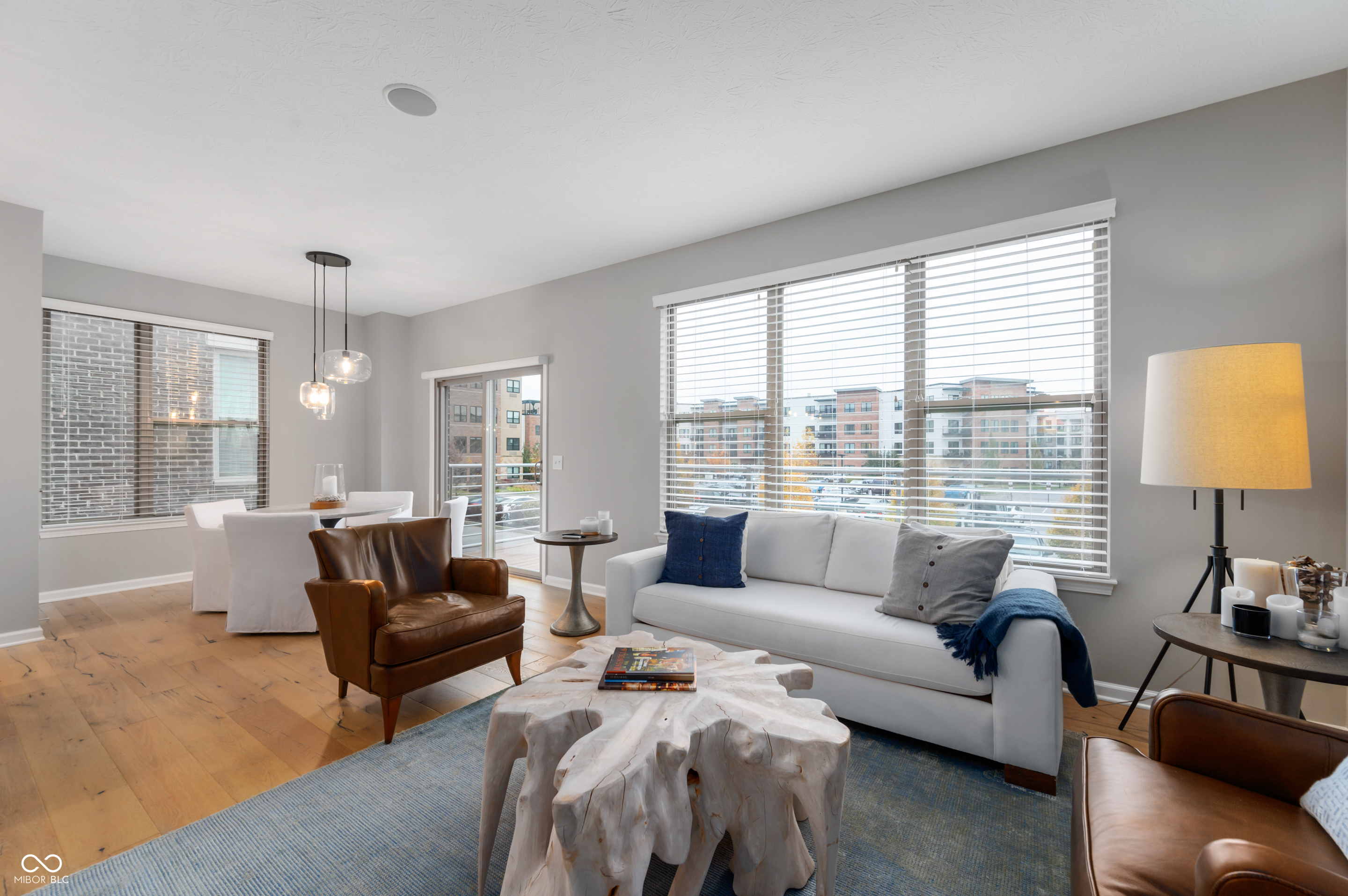 12937 Grand Boulevard