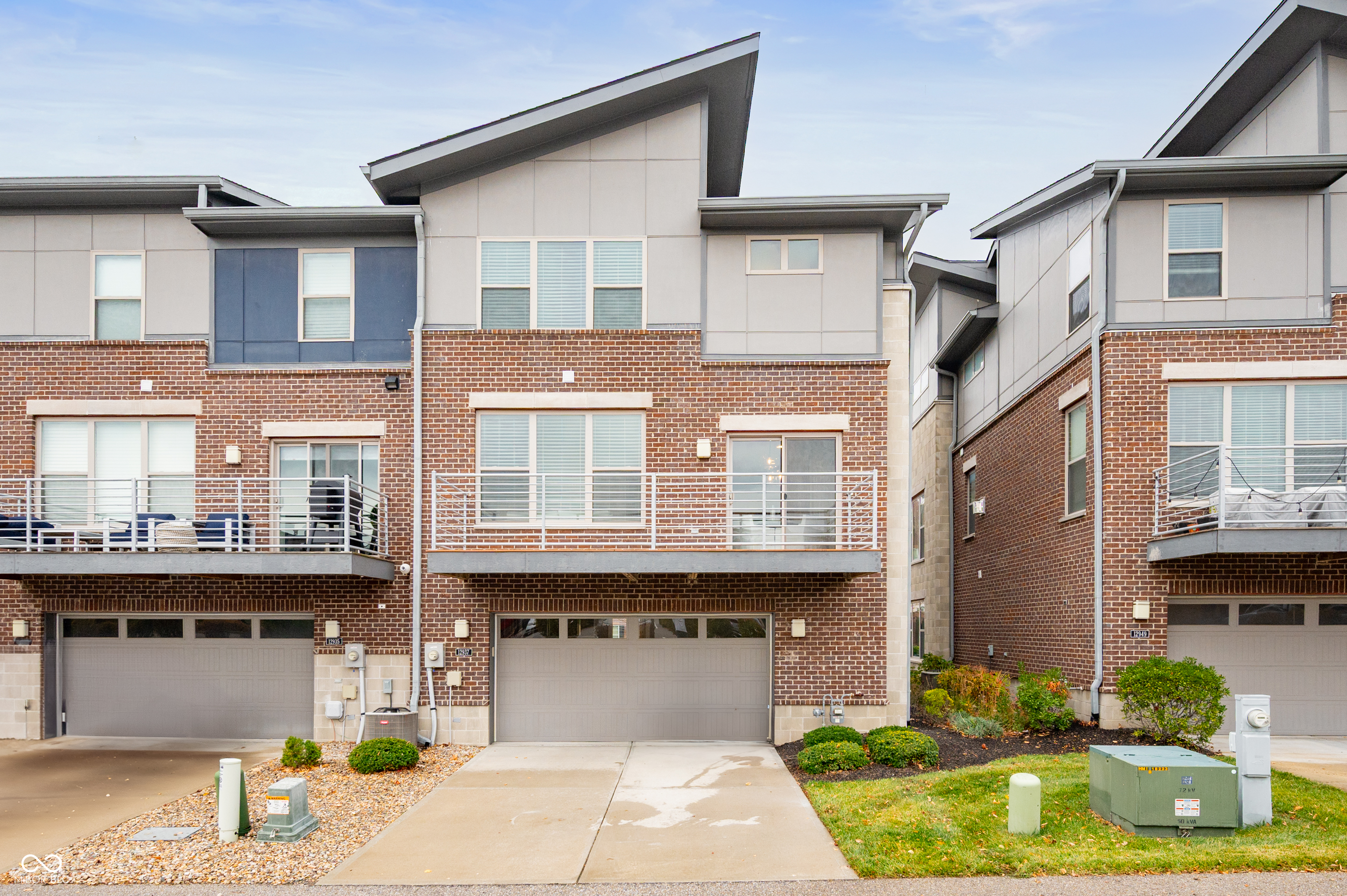 12937 Grand Boulevard