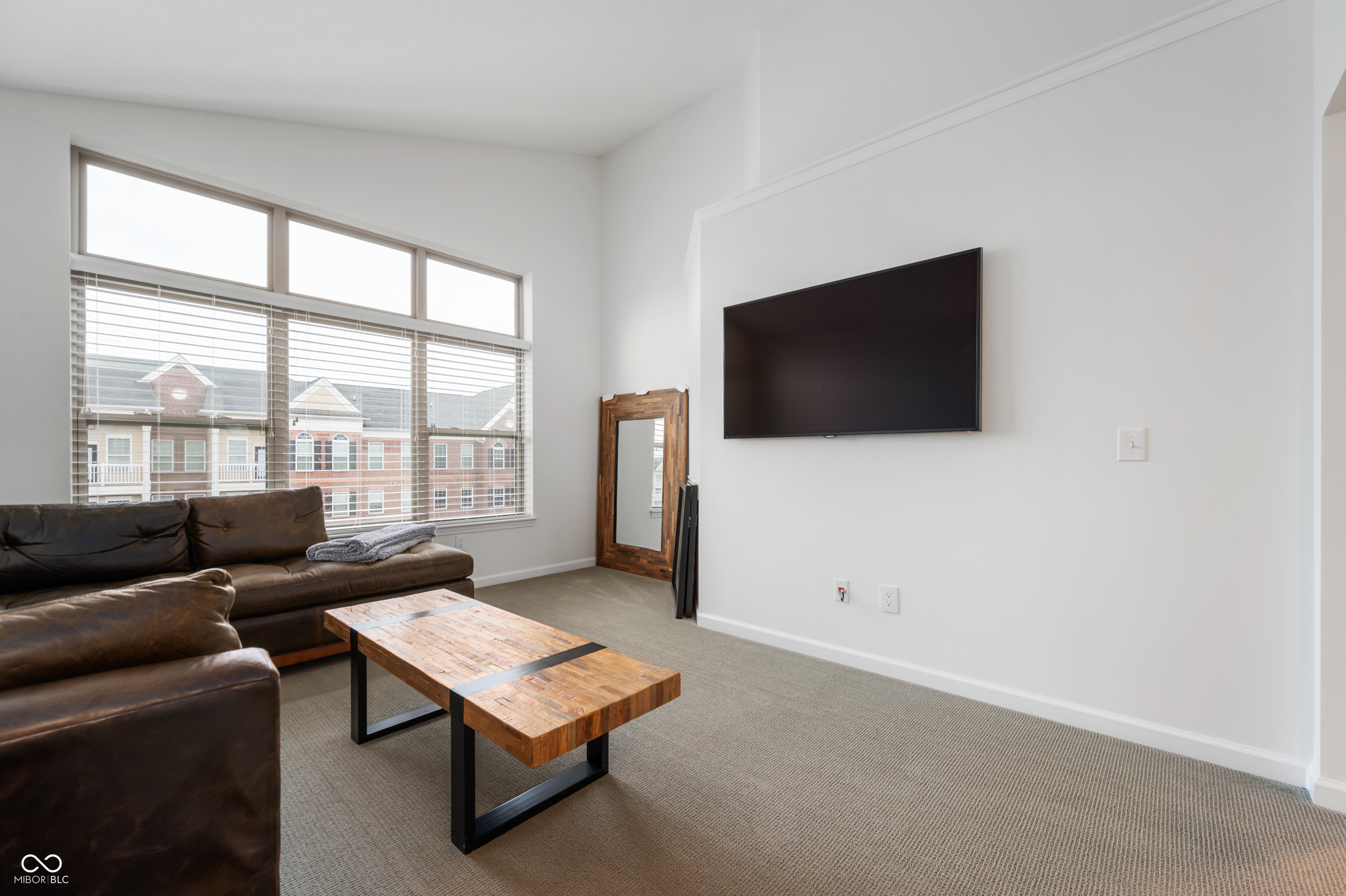 12937 Grand Boulevard