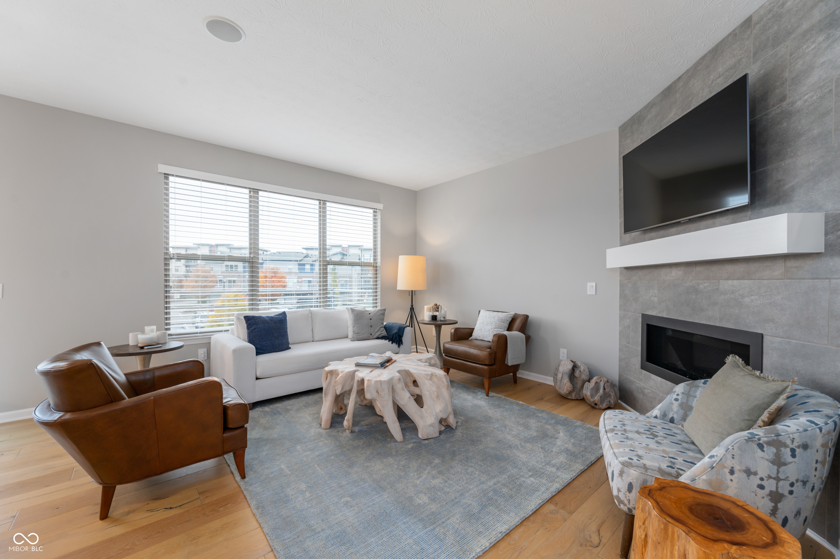 12937 Grand Boulevard