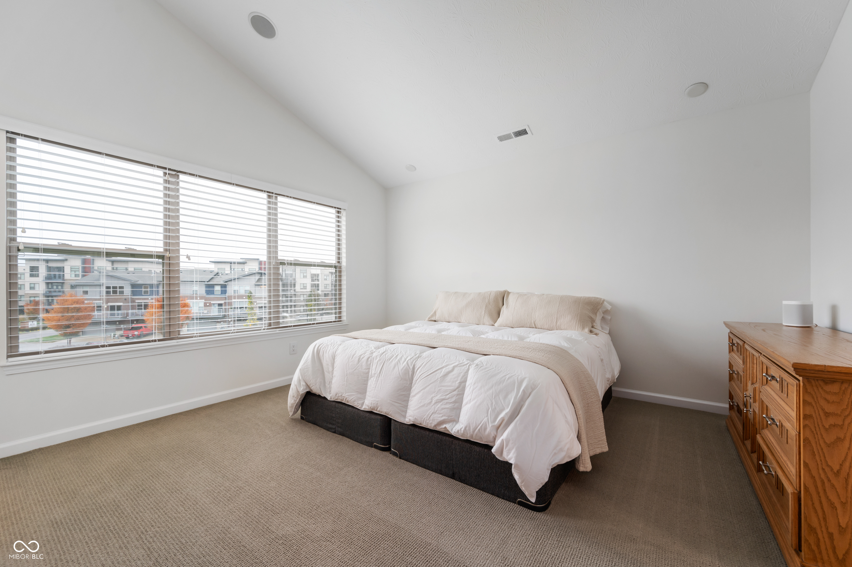 12937 Grand Boulevard