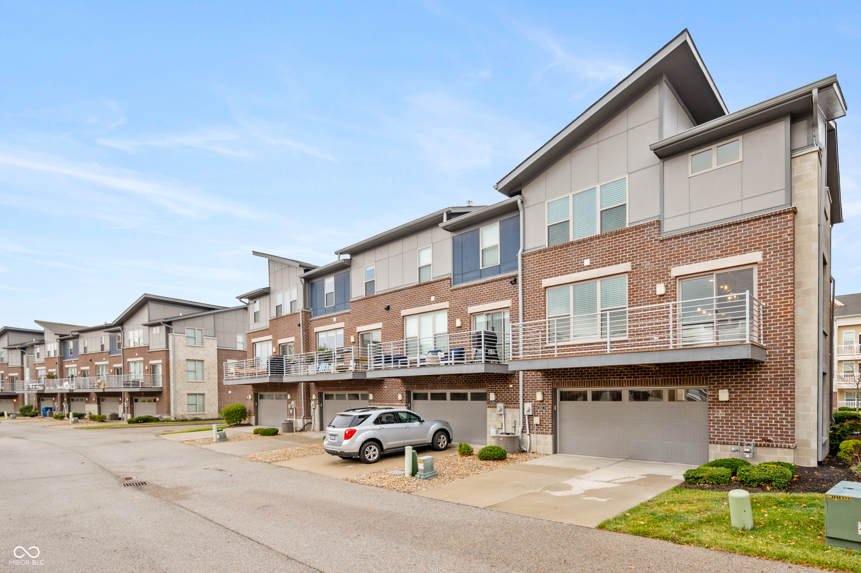 12937 Grand Boulevard