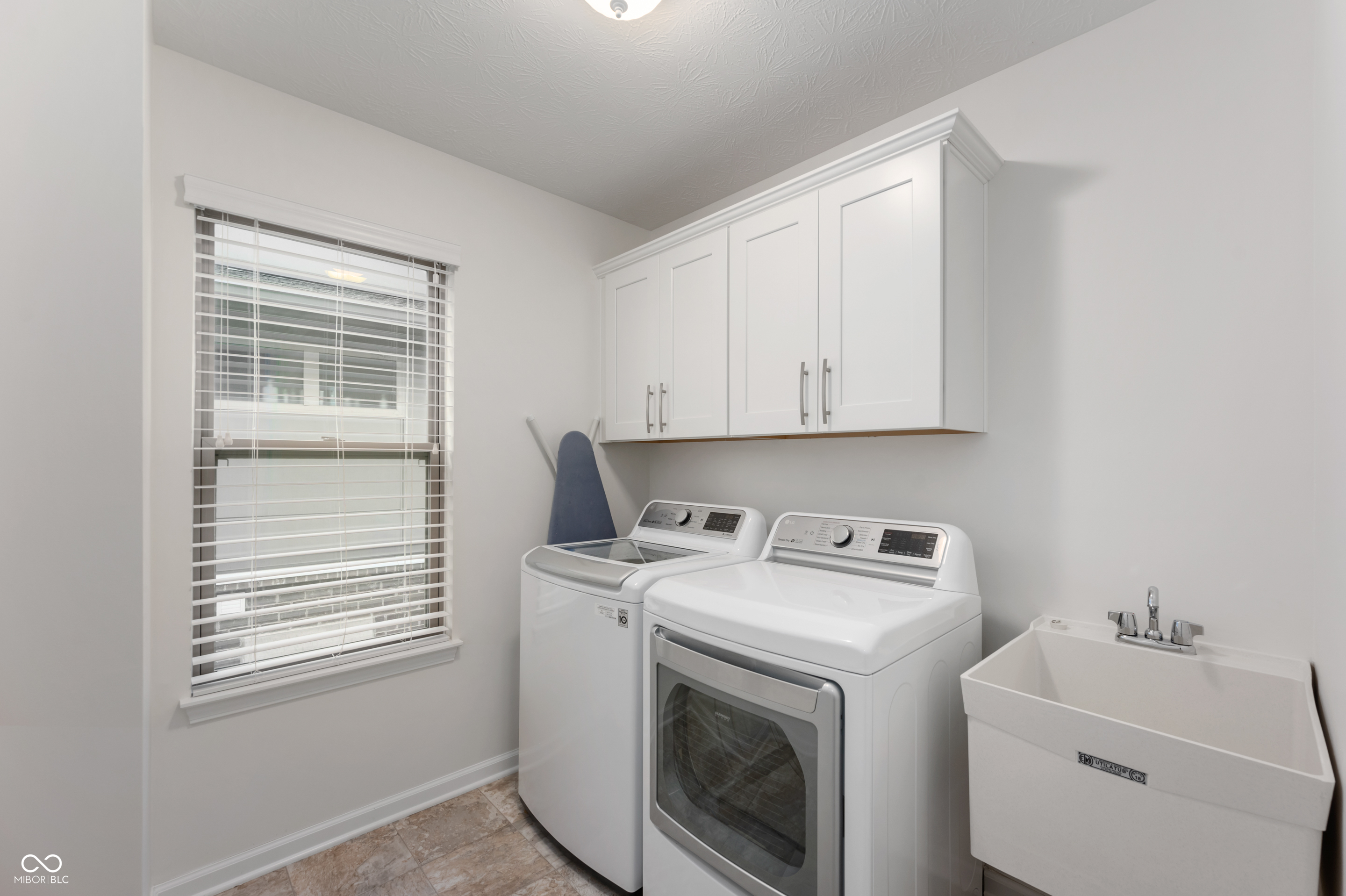 12937 Grand Boulevard