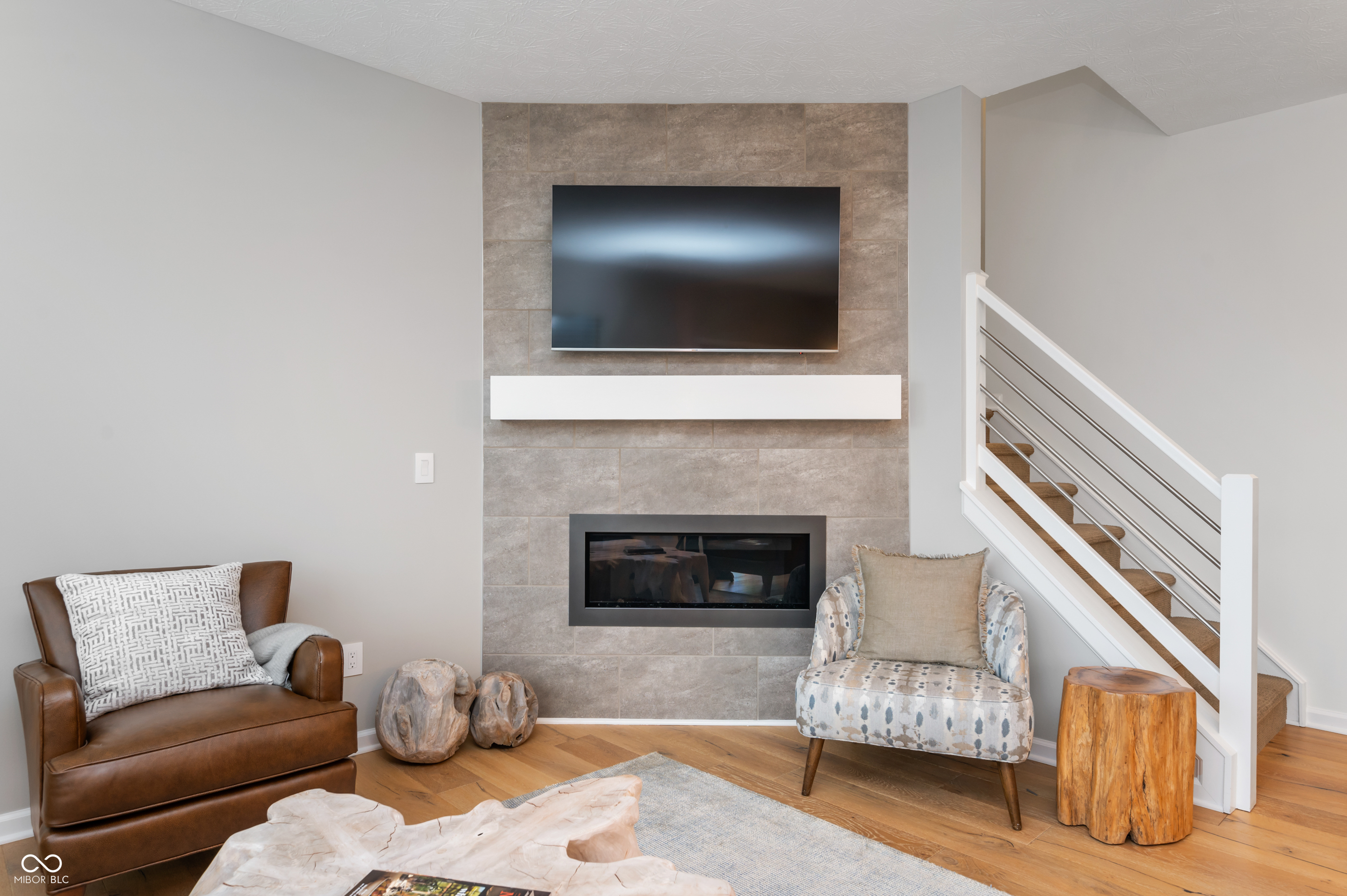 12937 Grand Boulevard