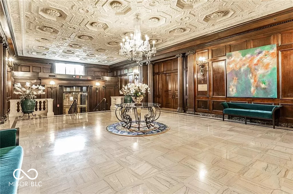 350 N Meridian Street Unit: 603