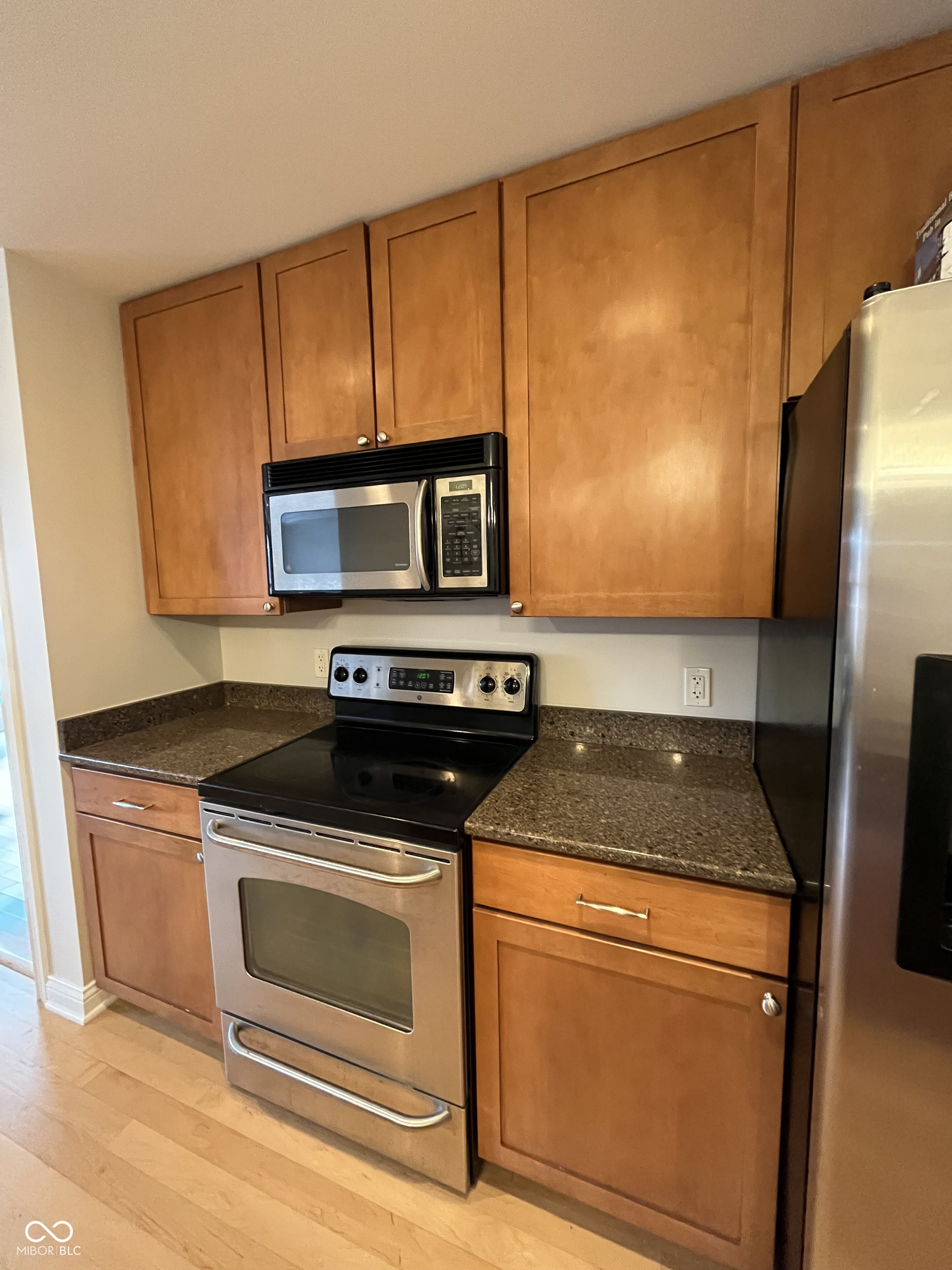 350 N Meridian Street Unit: 603
