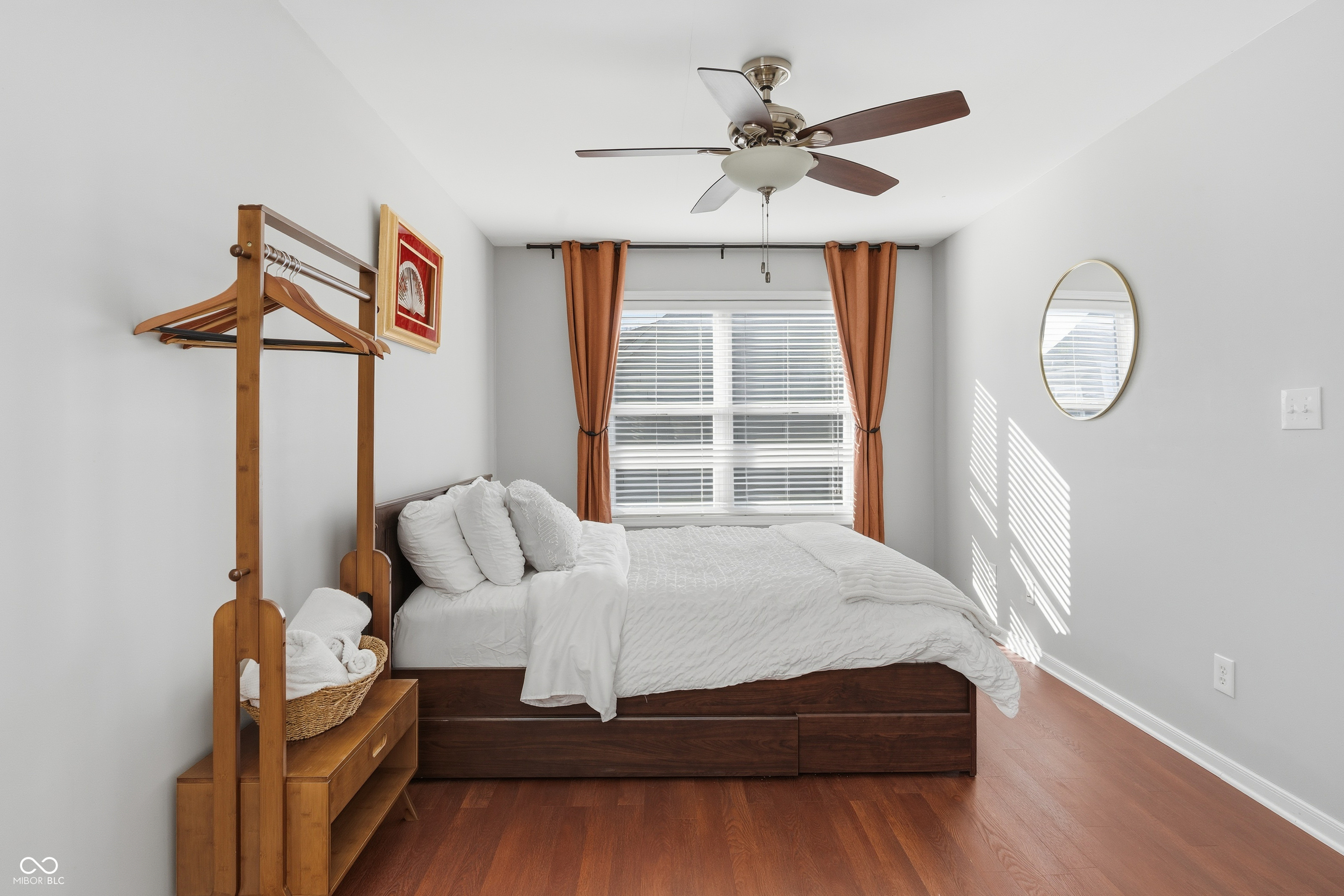 2042 N College Avenue