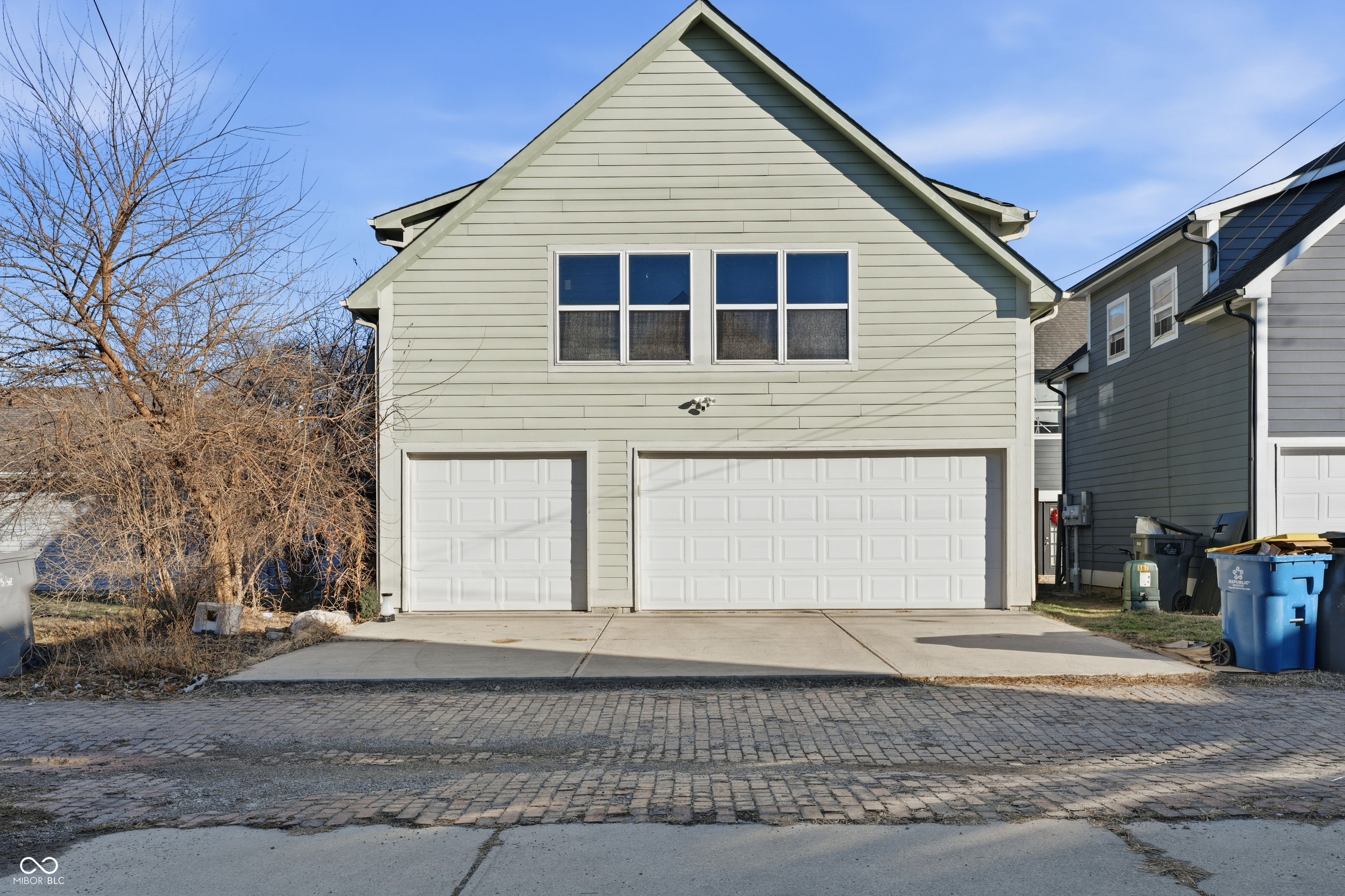 2042 N College Avenue