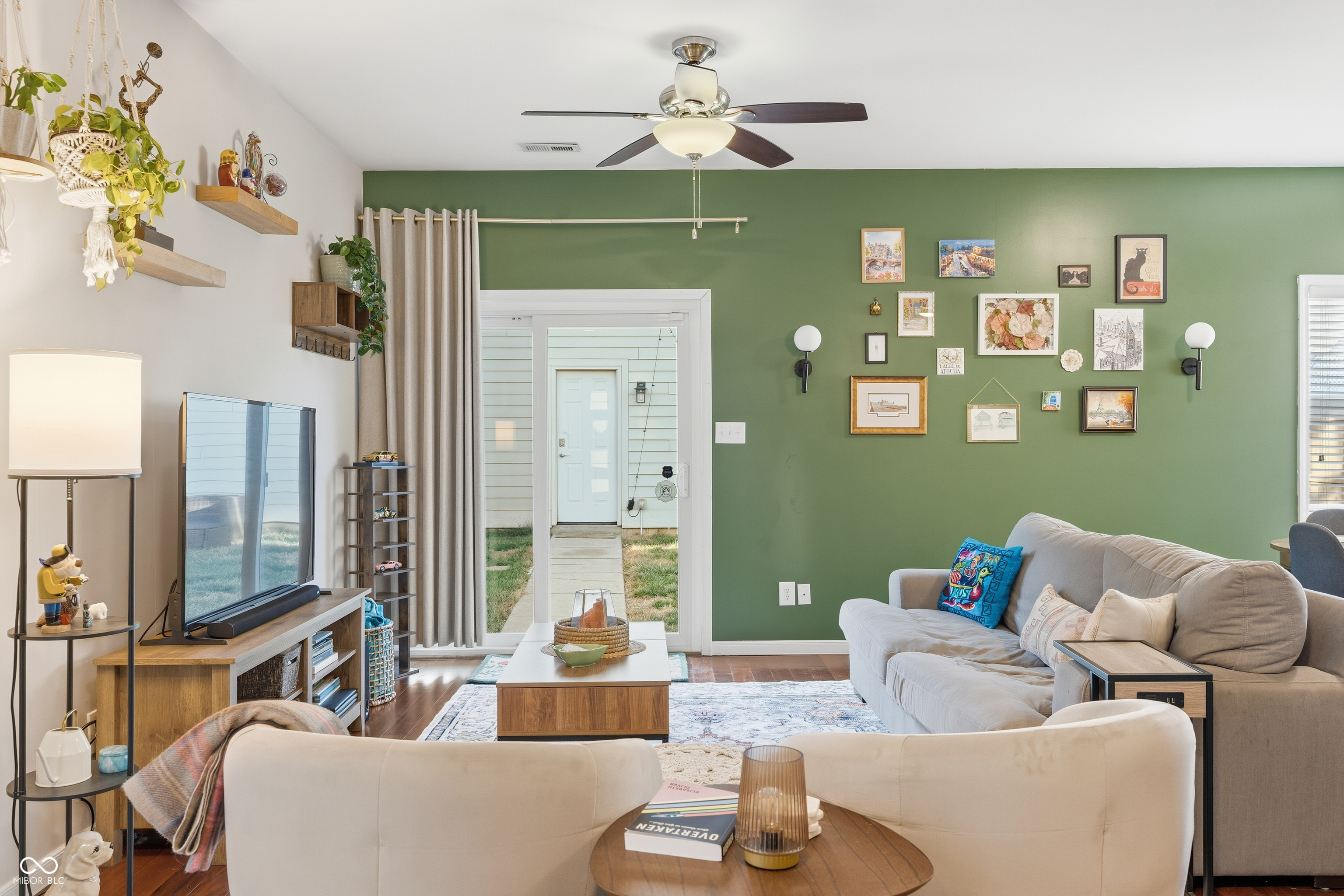 2042 N College Avenue