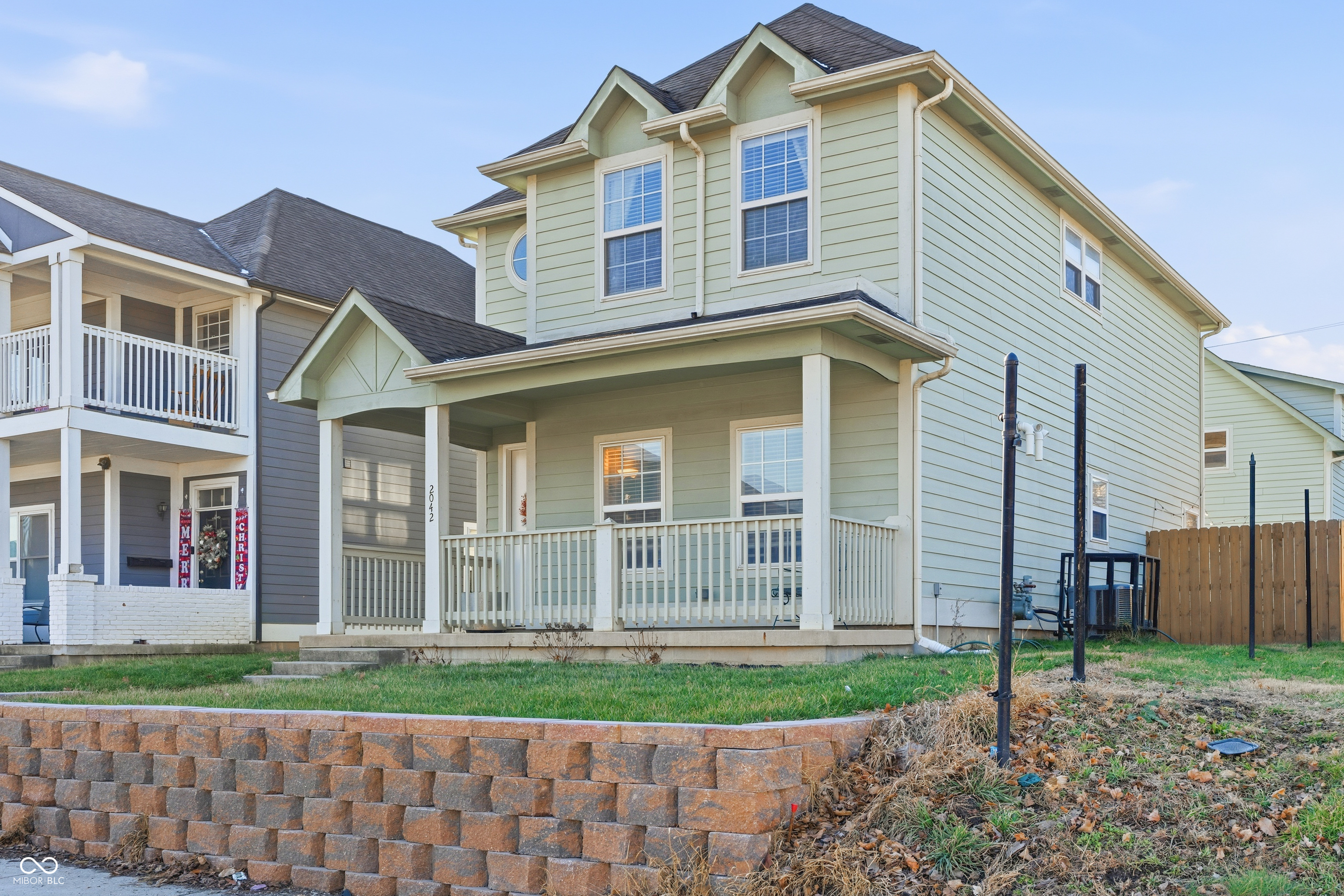 2042 N College Avenue