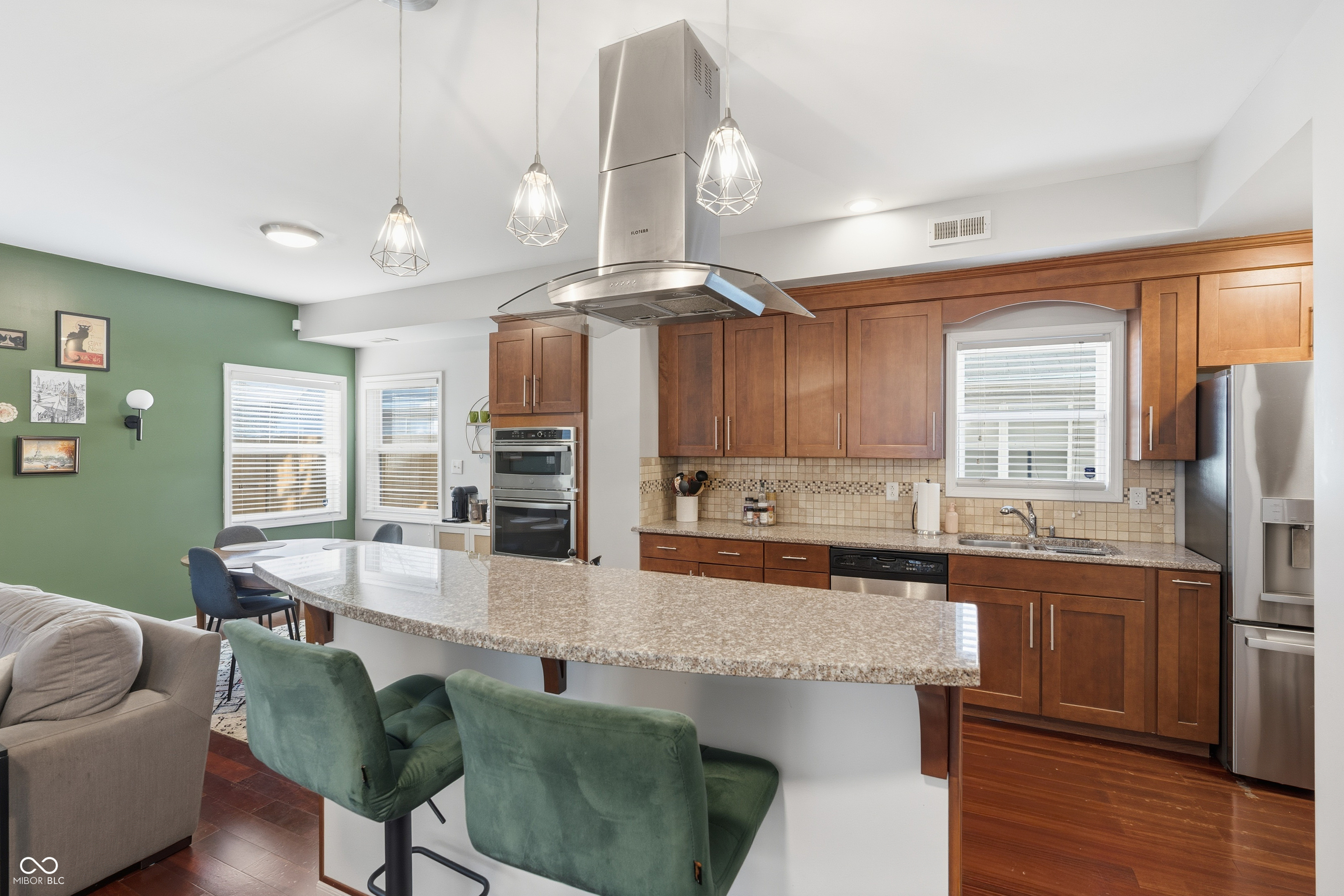 2042 N College Avenue