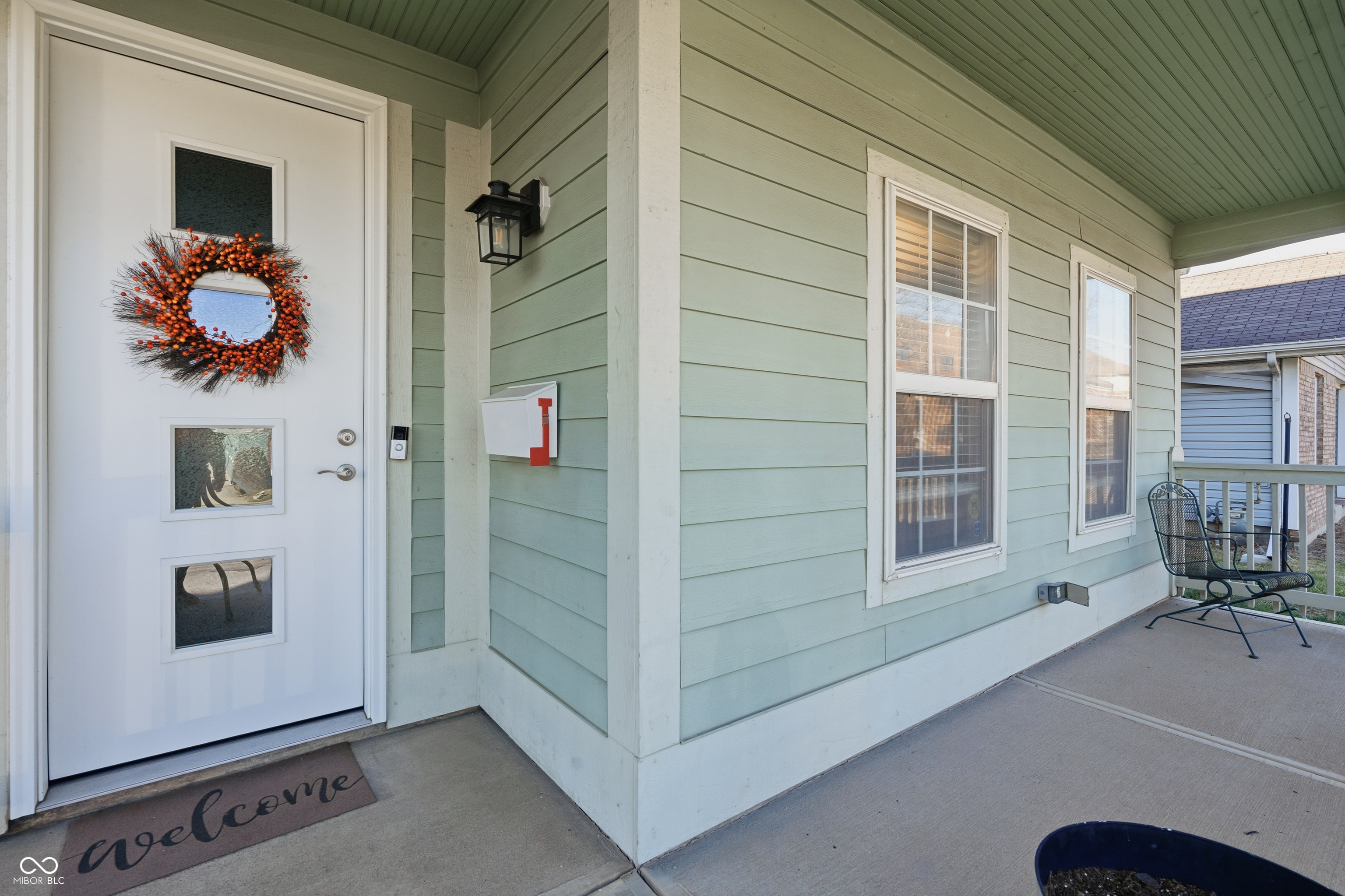 2042 N College Avenue