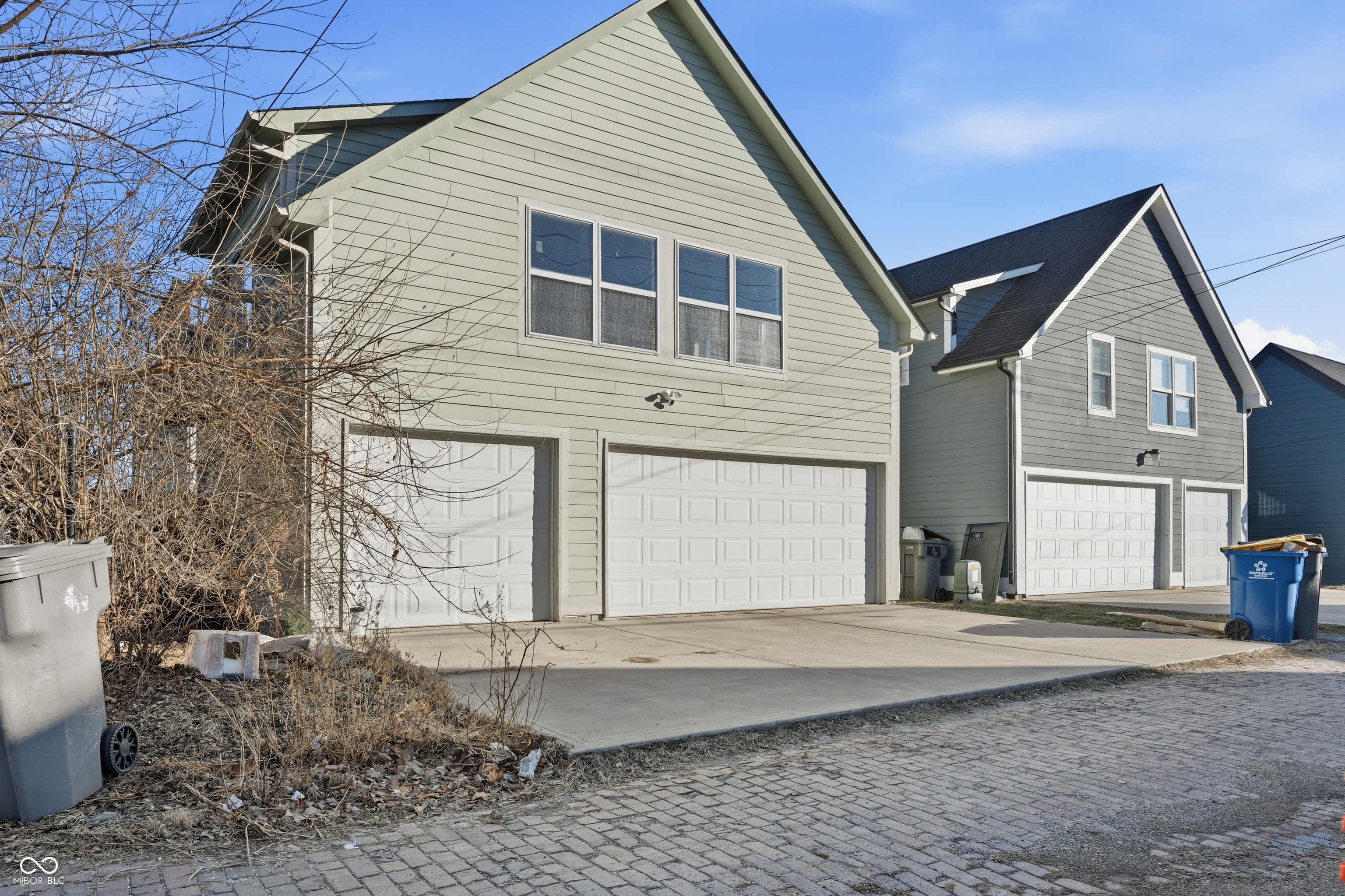 2042 N College Avenue