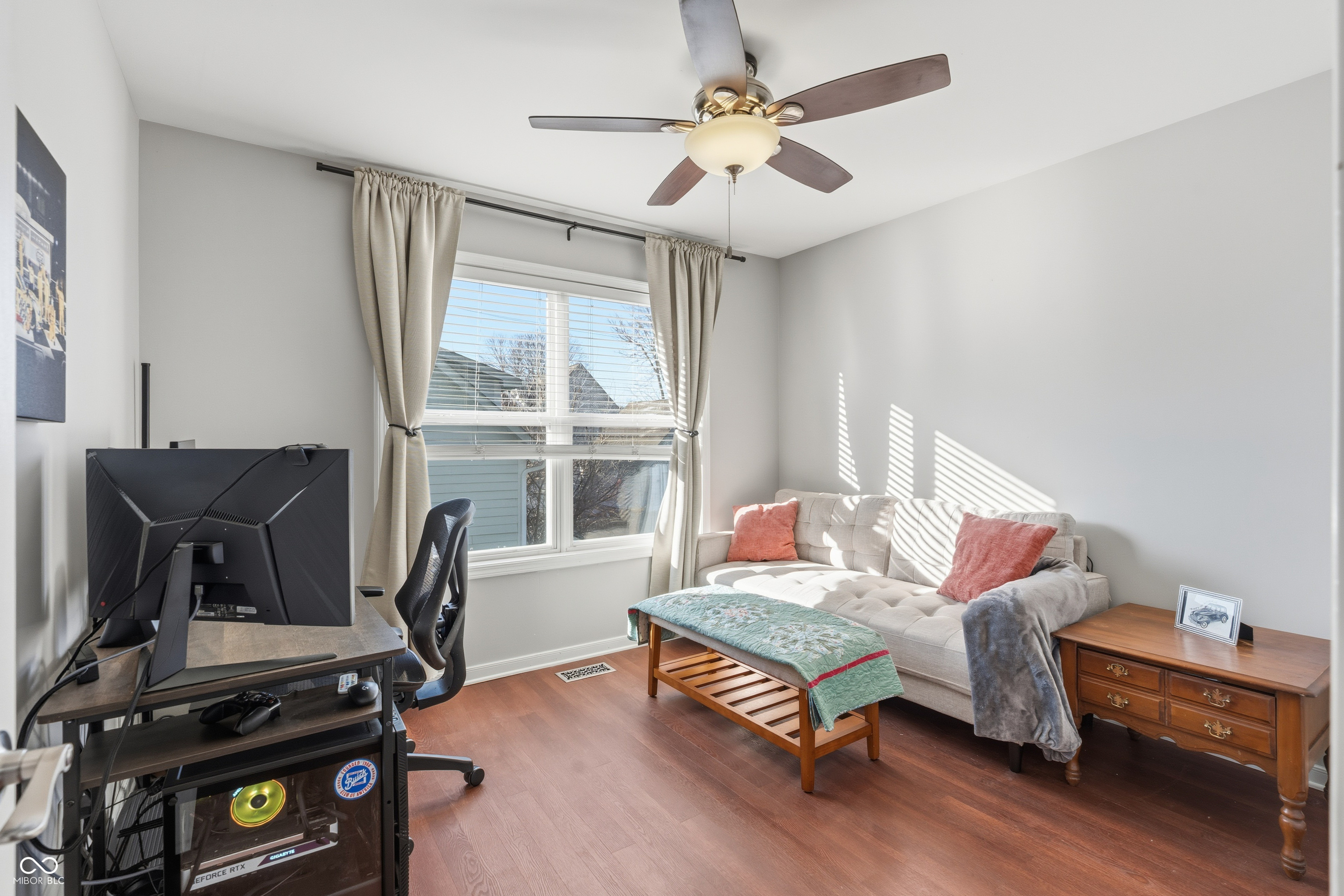 2042 N College Avenue