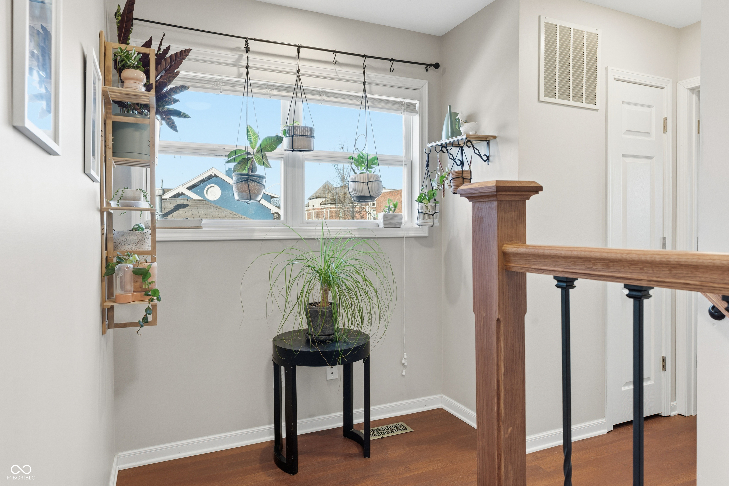 2042 N College Avenue