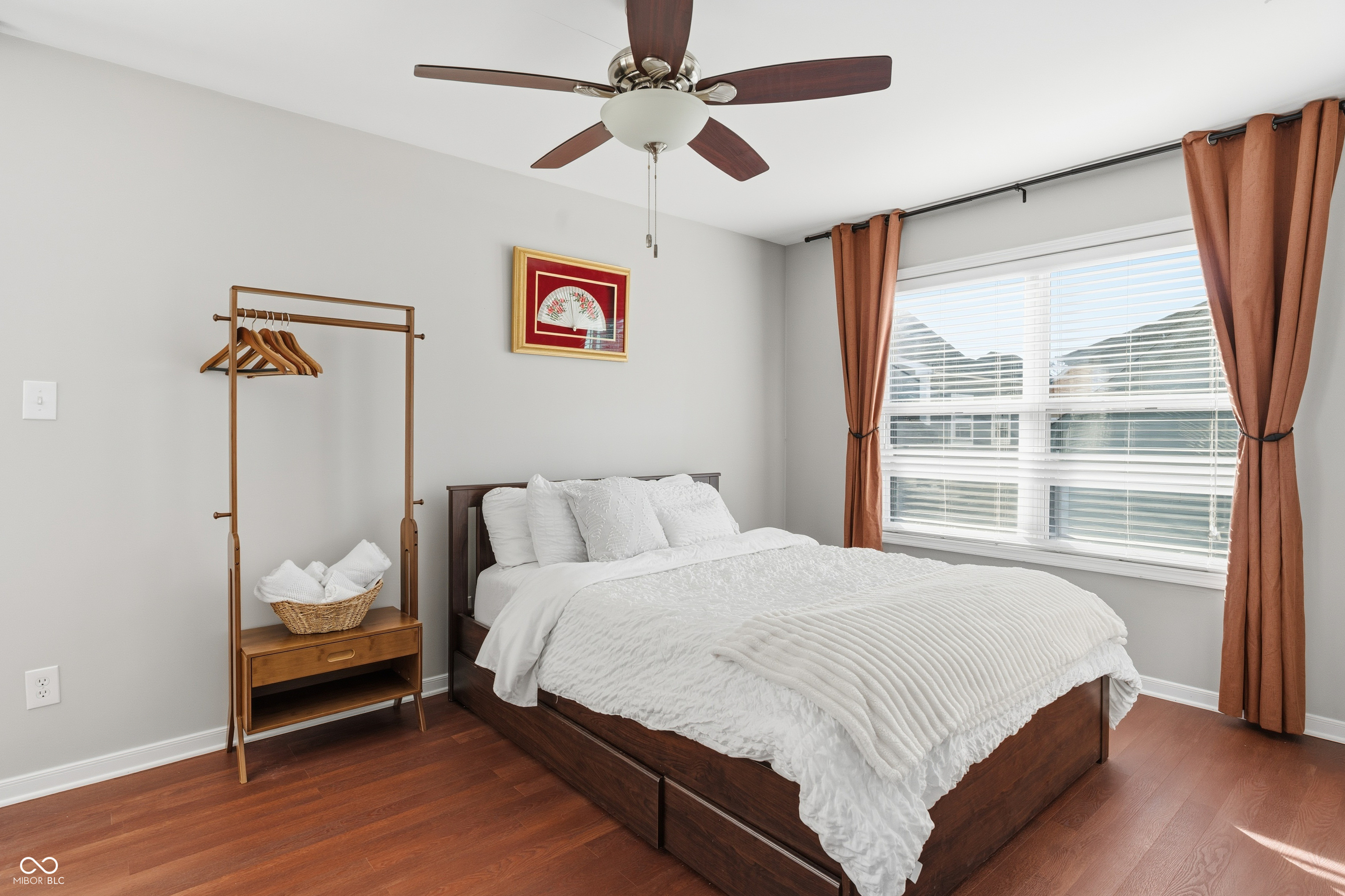 2042 N College Avenue