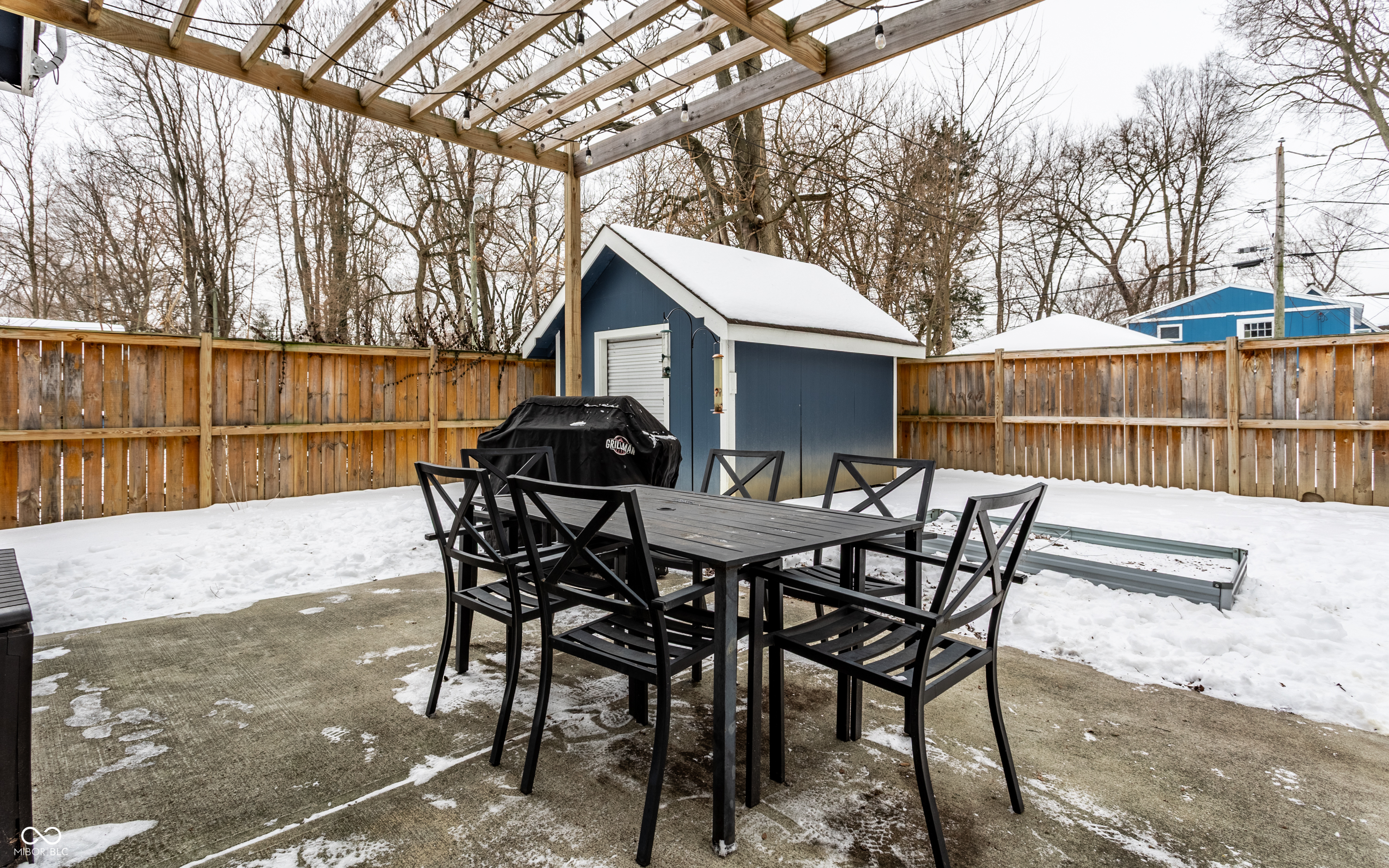 4718 Winthrop Avenue