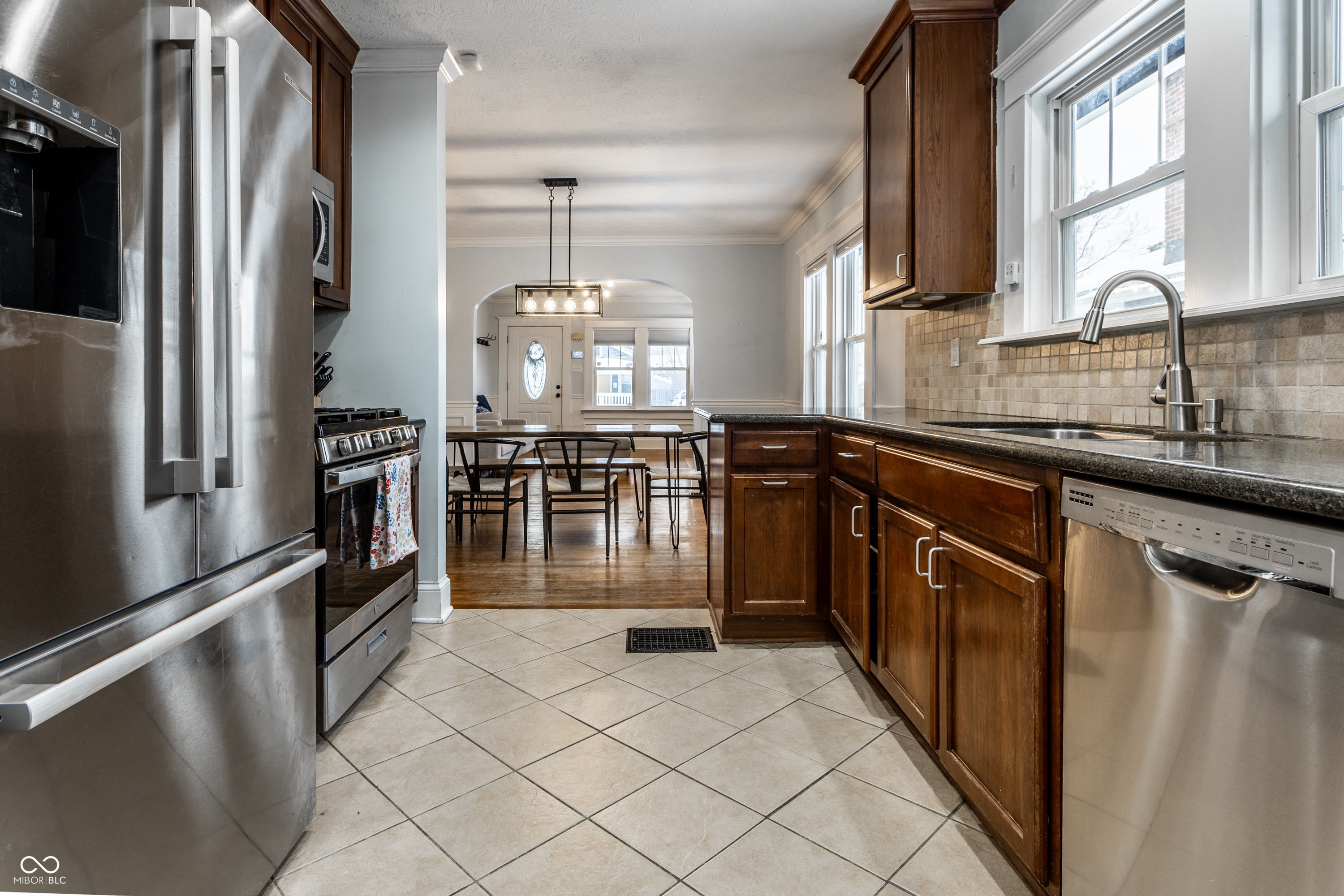 4718 Winthrop Avenue