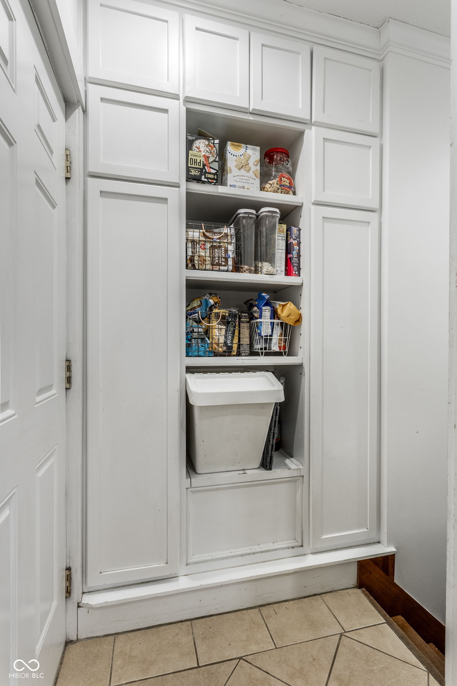 4718 Winthrop Avenue