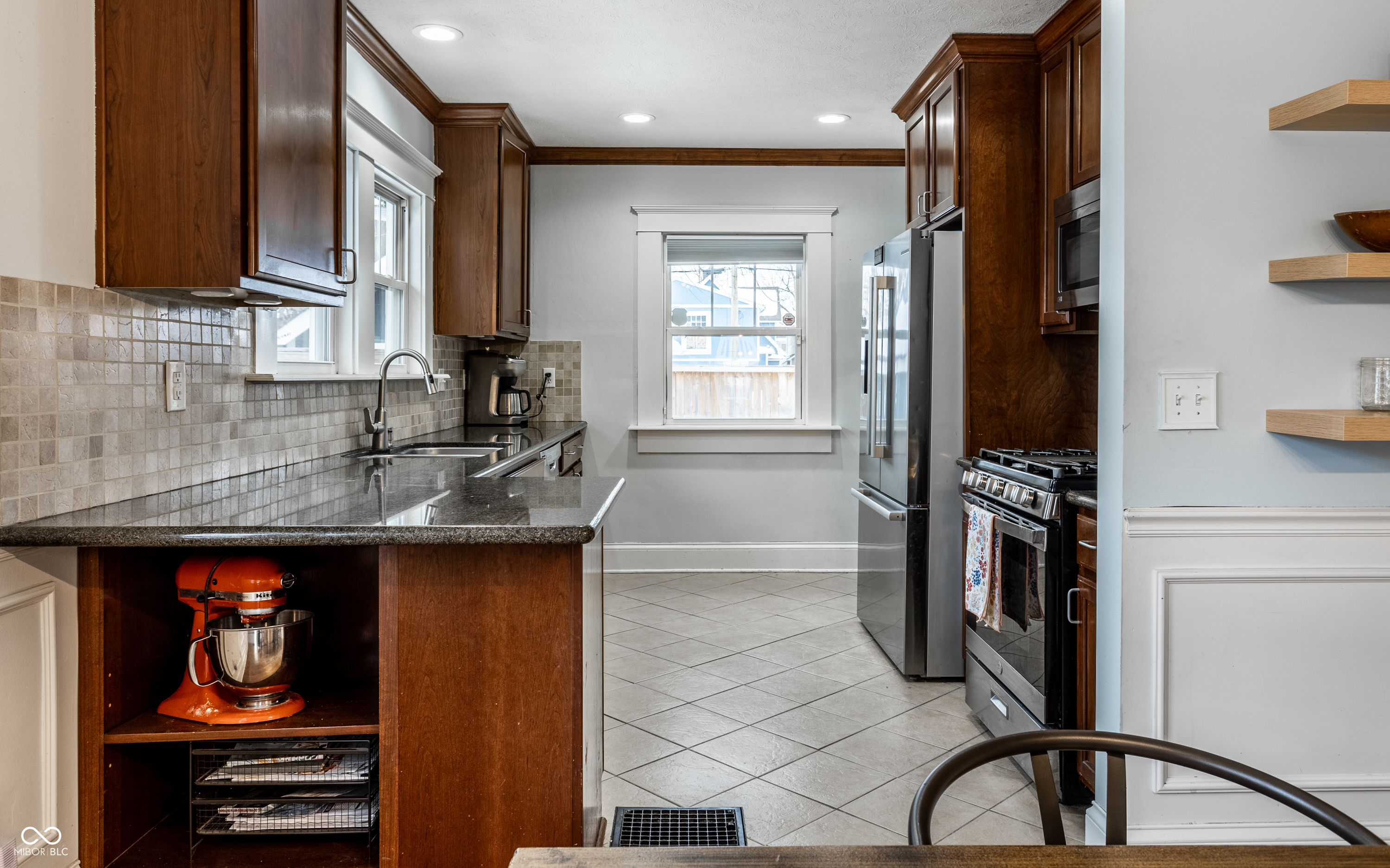 4718 Winthrop Avenue