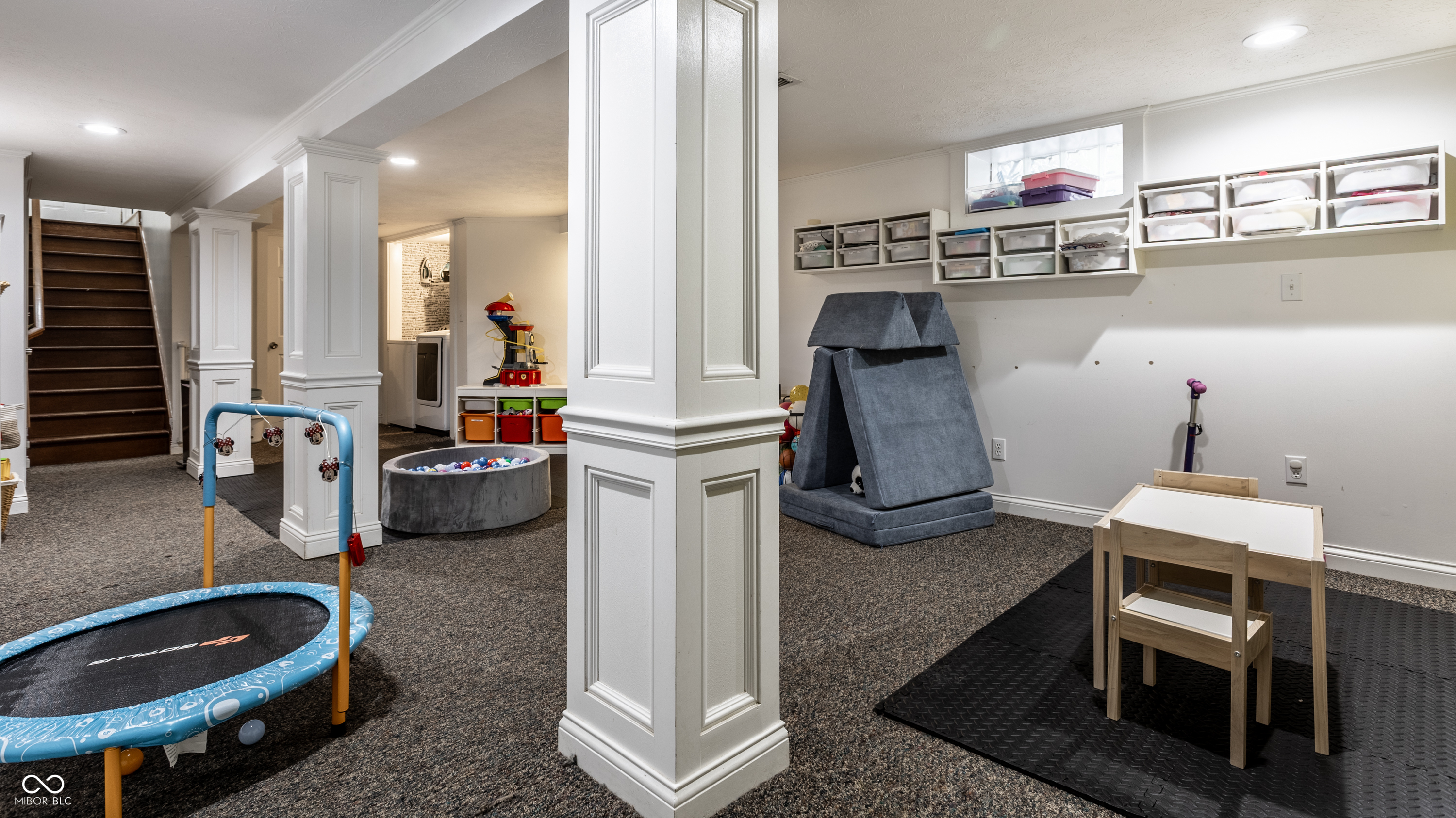 4718 Winthrop Avenue