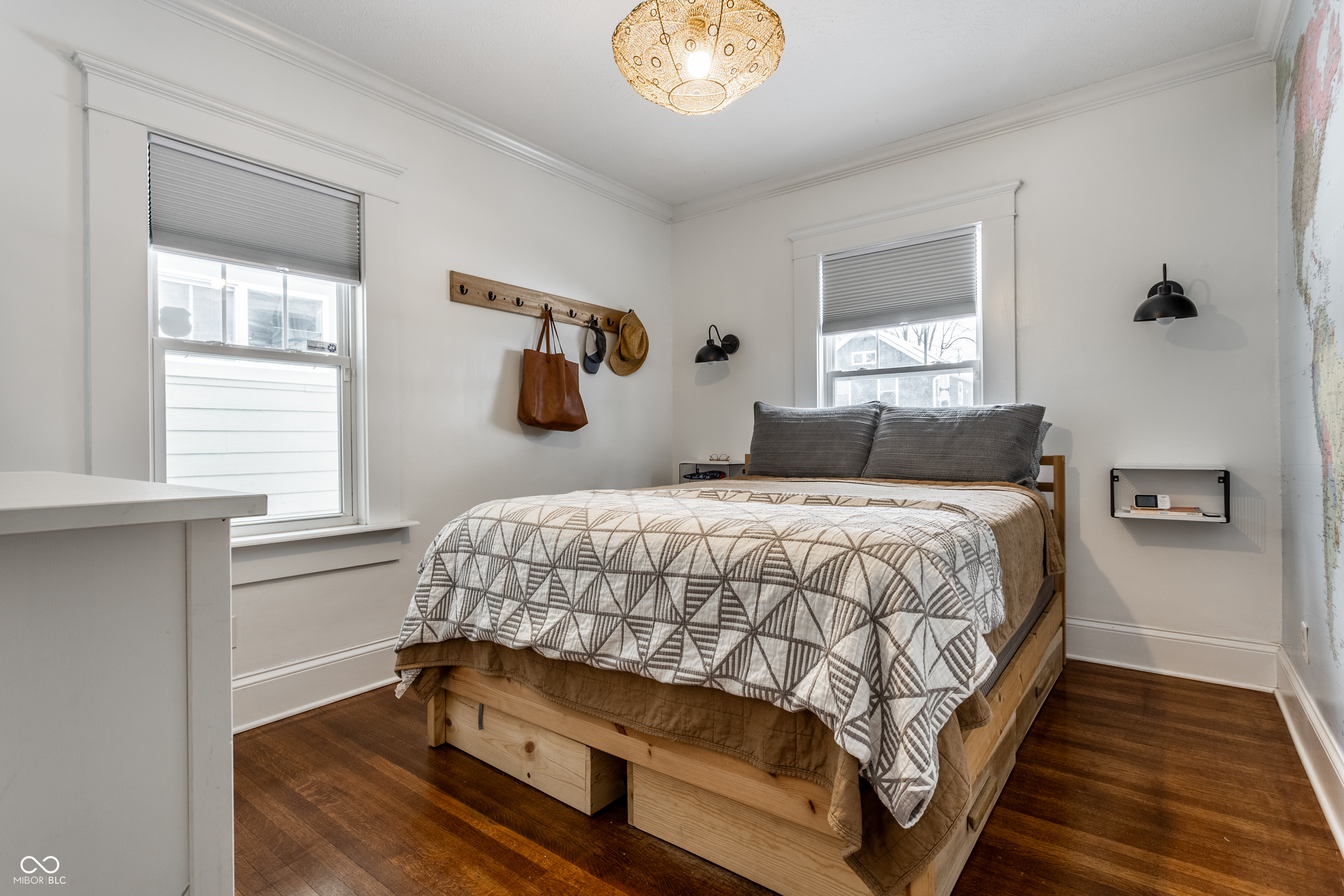 4718 Winthrop Avenue