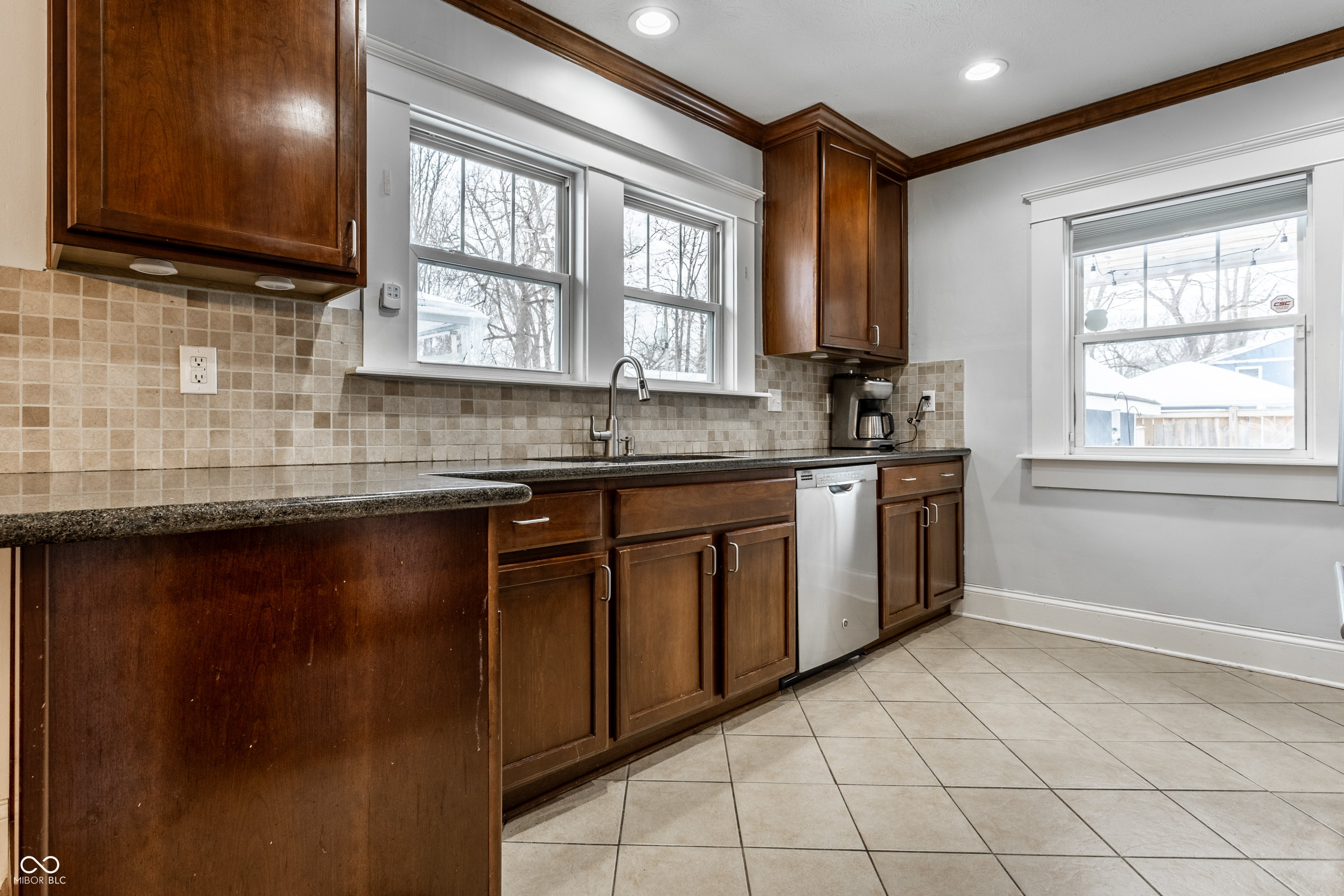 4718 Winthrop Avenue