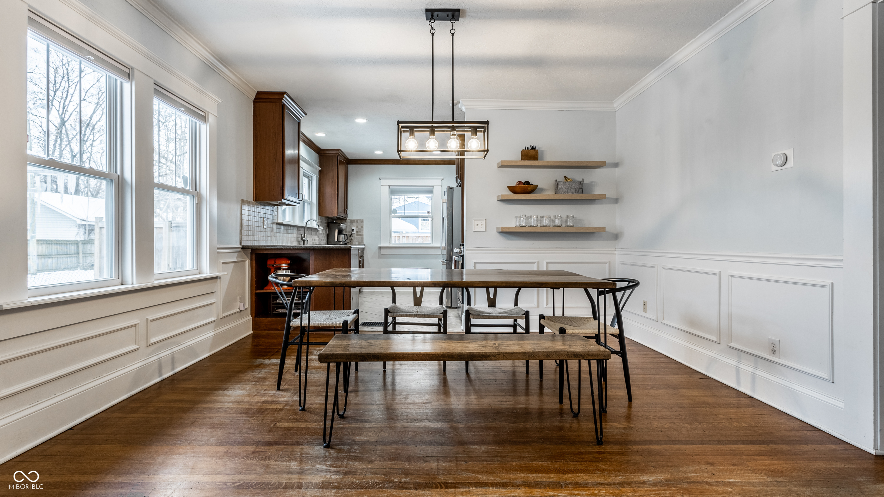 4718 Winthrop Avenue