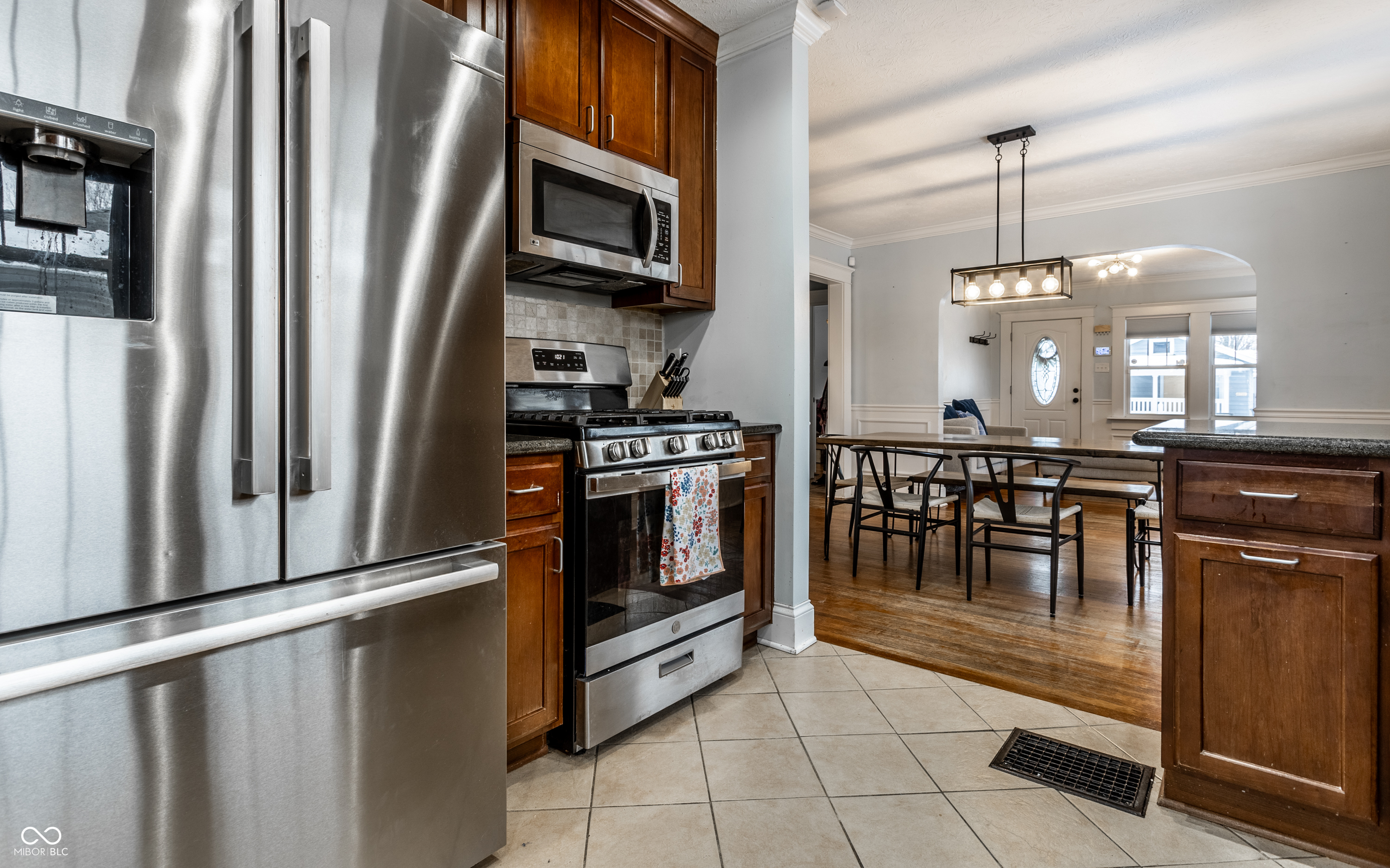 4718 Winthrop Avenue