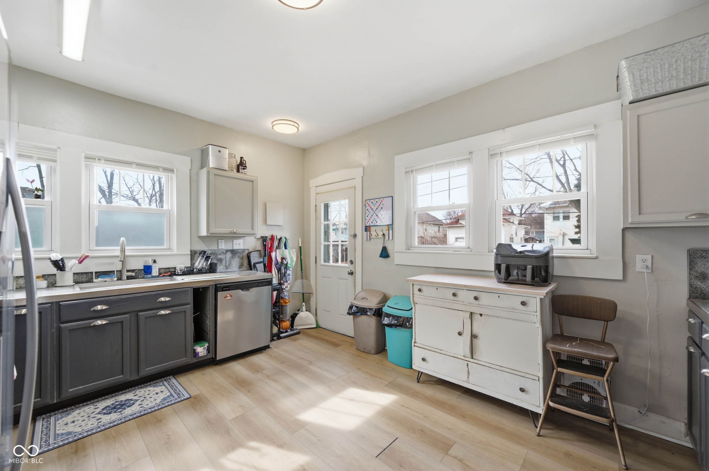 3946 N College Avenue