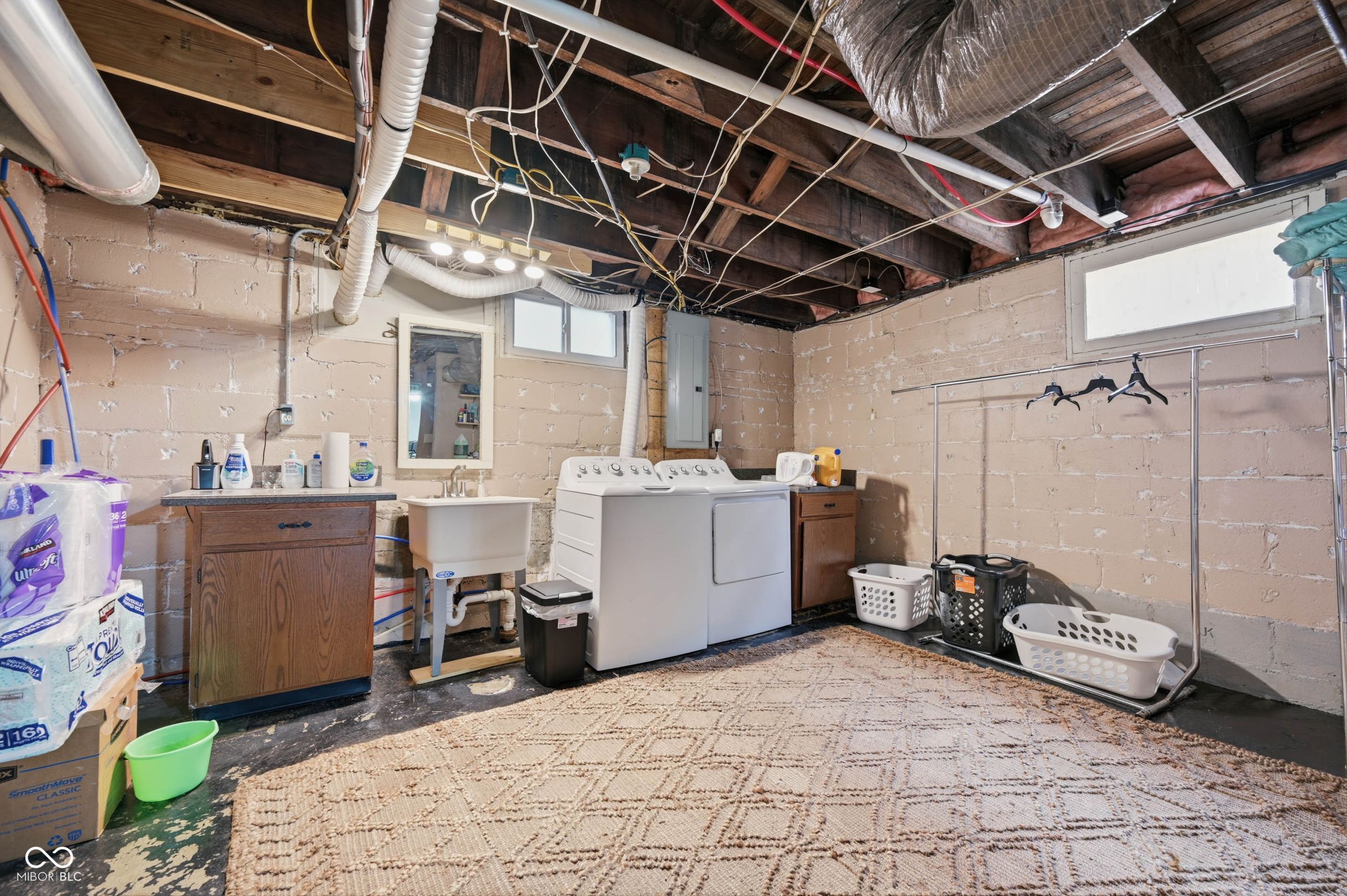 3946 N College Avenue