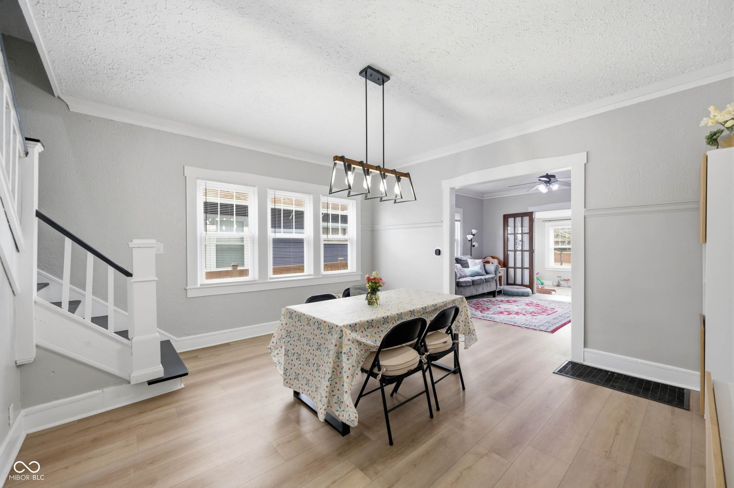 3946 N College Avenue