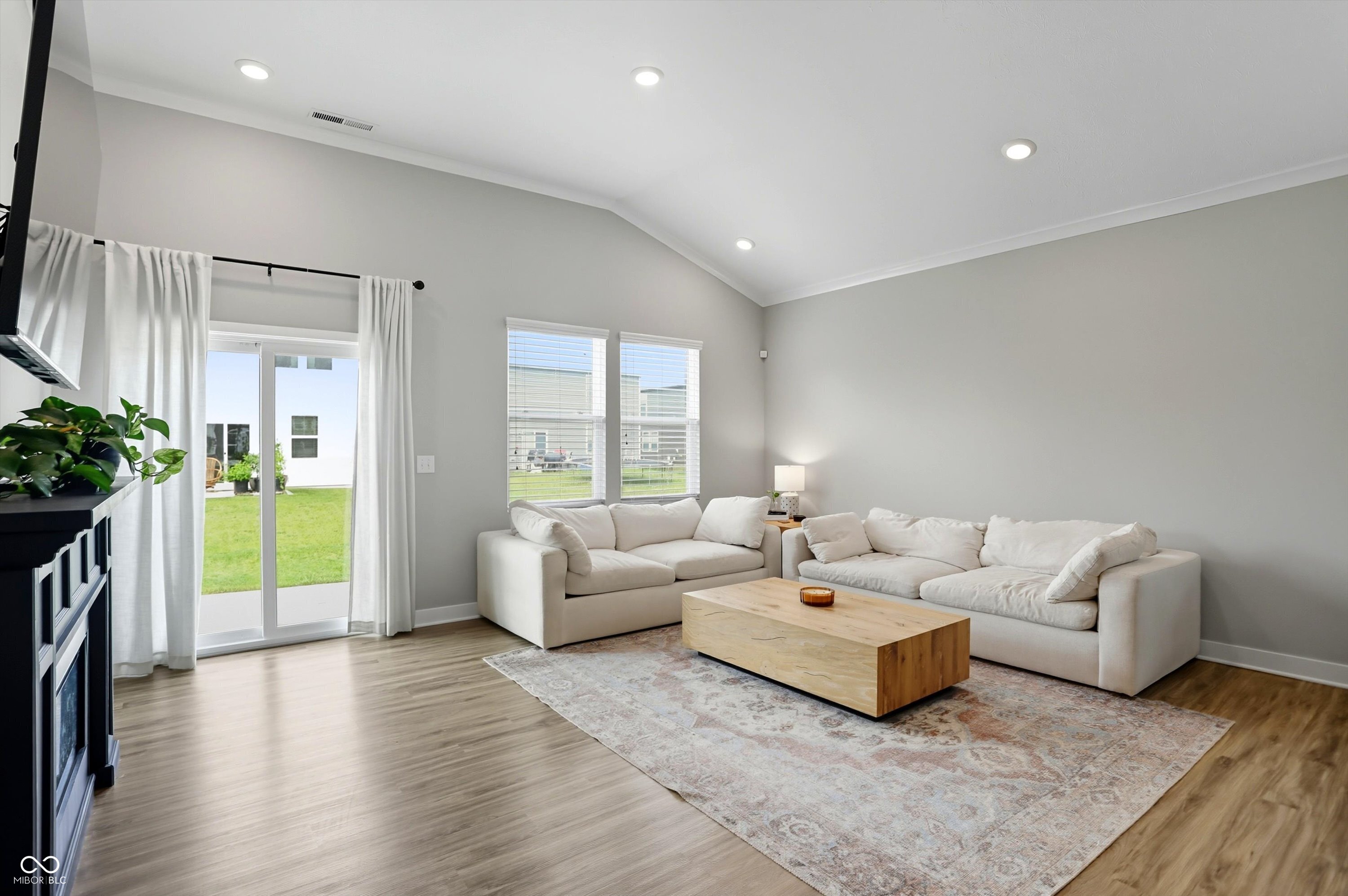 4552 Blacktail Drive