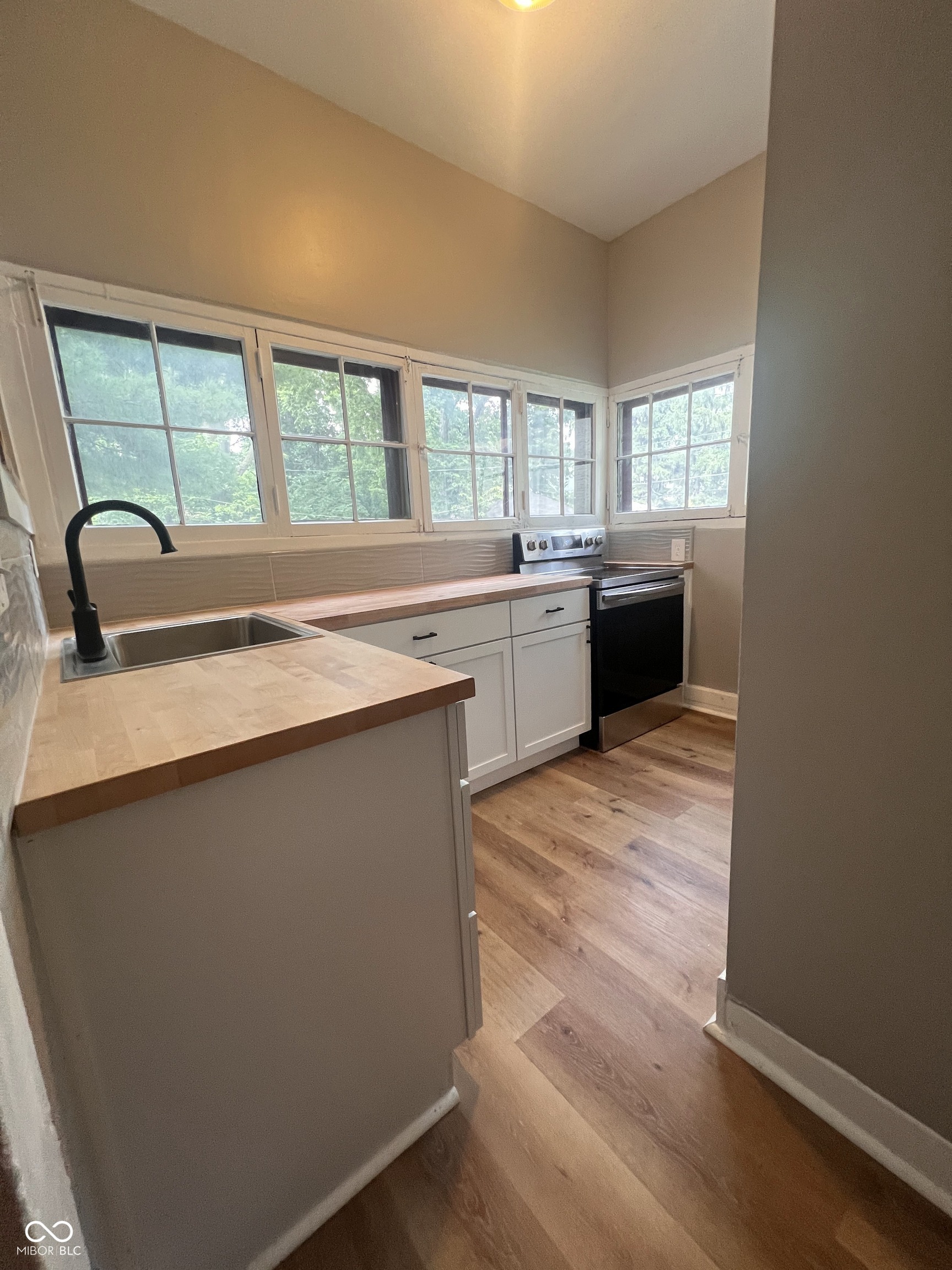 609 Woodruff Place Middle Drive